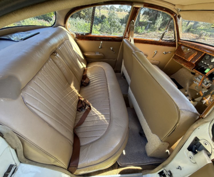 1963 DAIMLER 3 SP AUTOMATIC 4D SEDAN