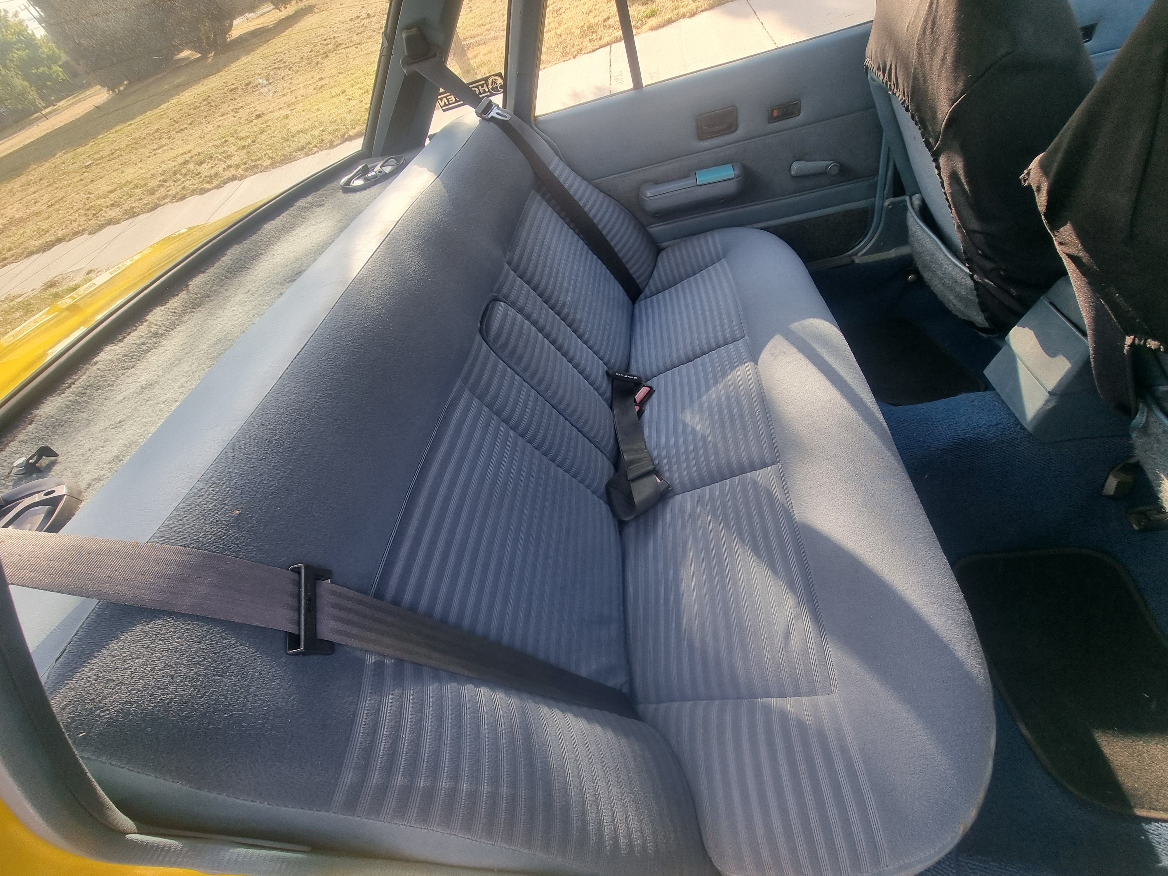1986 HOLDEN COMMODORE VL 5 SPD MANUAL SEDAN