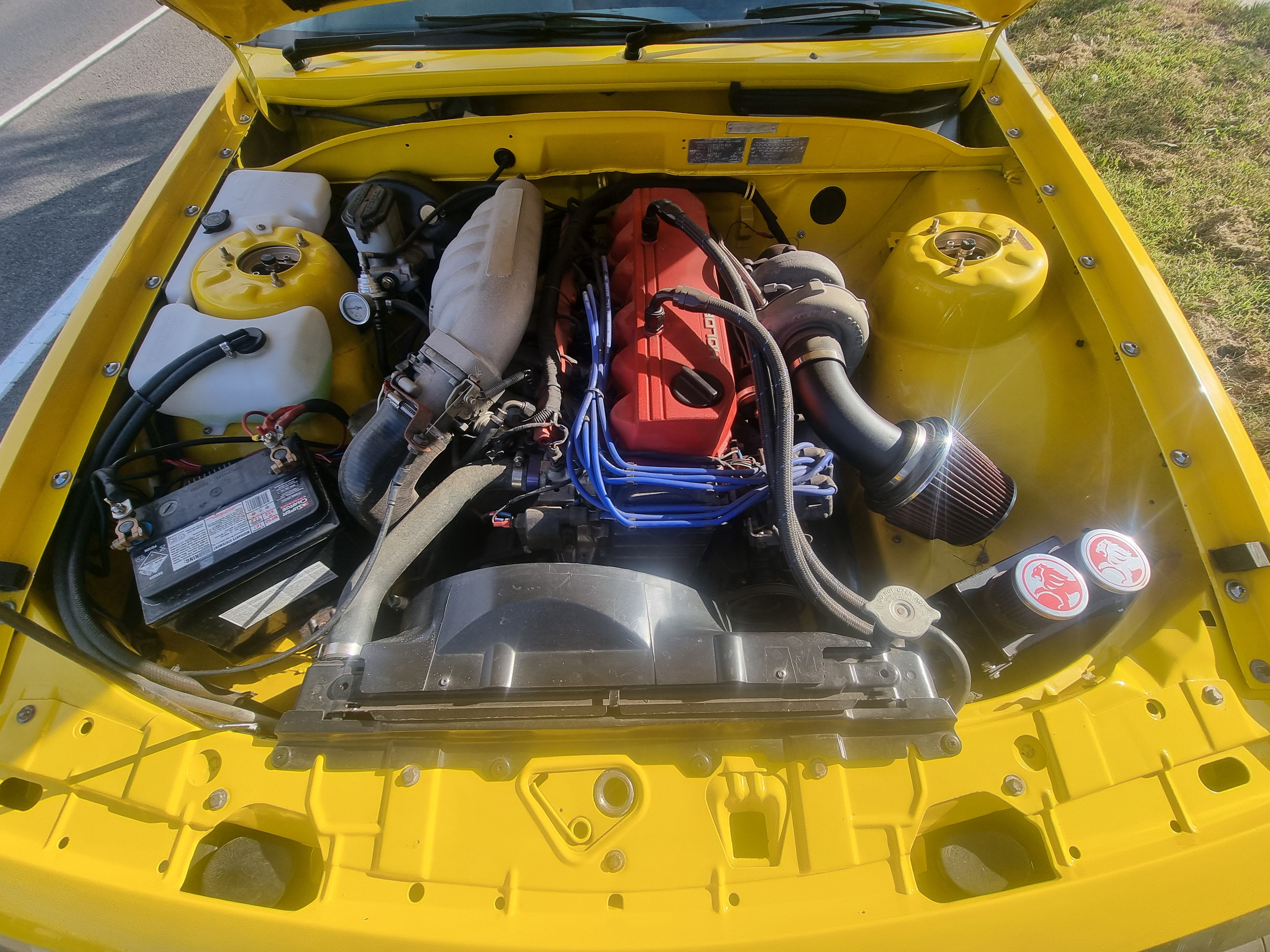 1986 HOLDEN COMMODORE VL 5 SPD MANUAL SEDAN