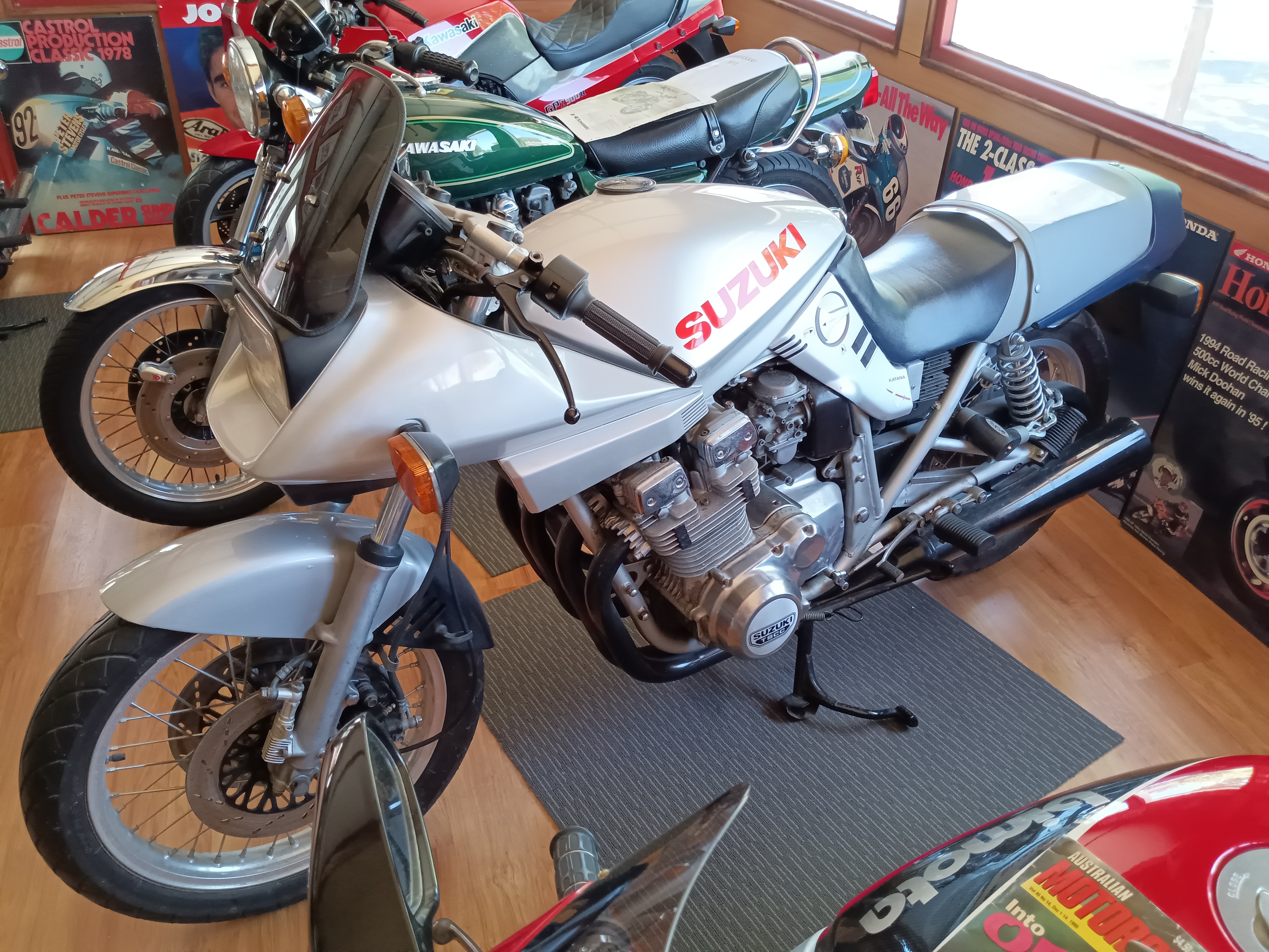 1981 SUZUKI GSX1100S (KATANA) ROAD