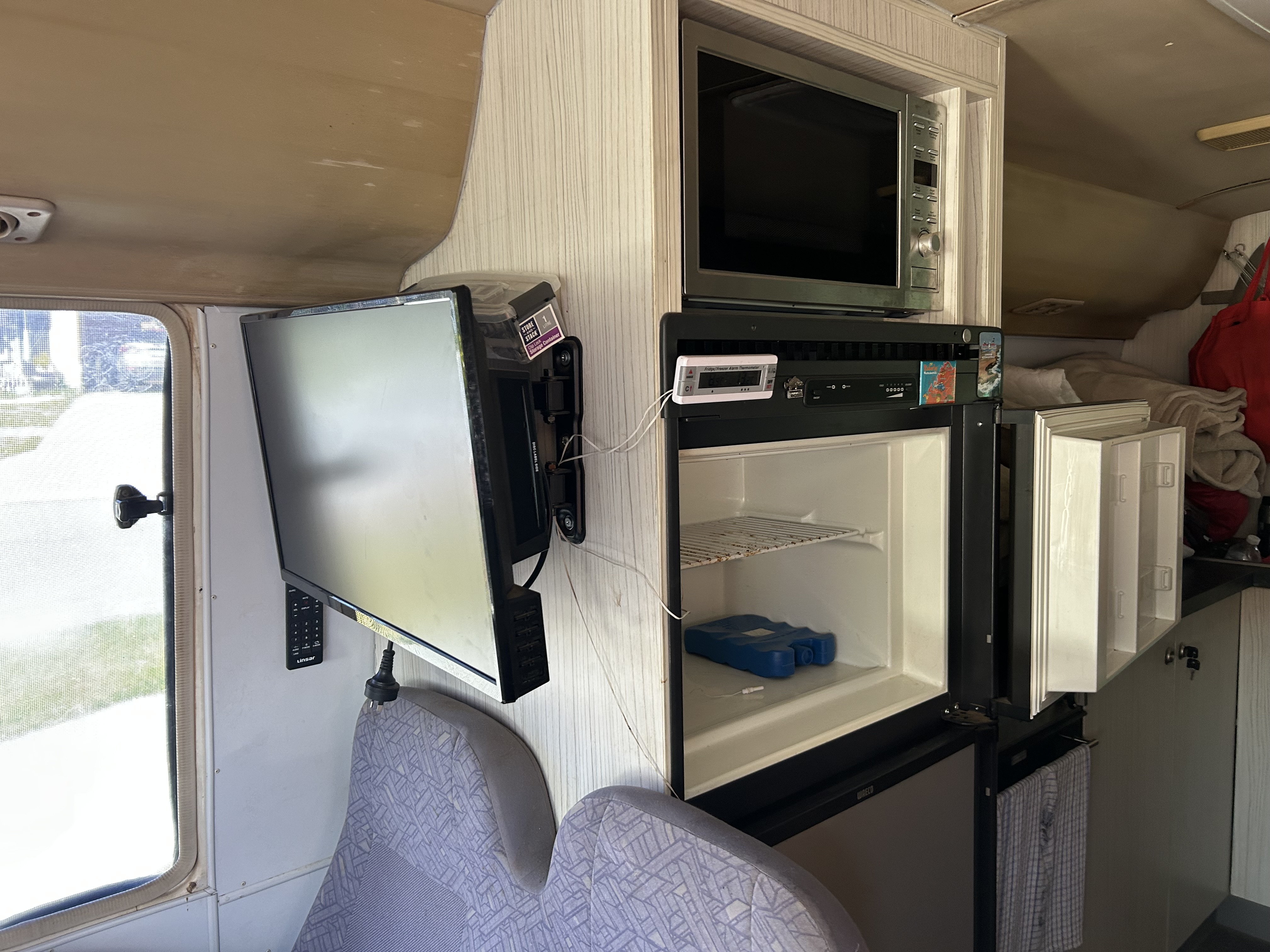 1994 TOYOTA COASTER MANUAL MOTORHOME