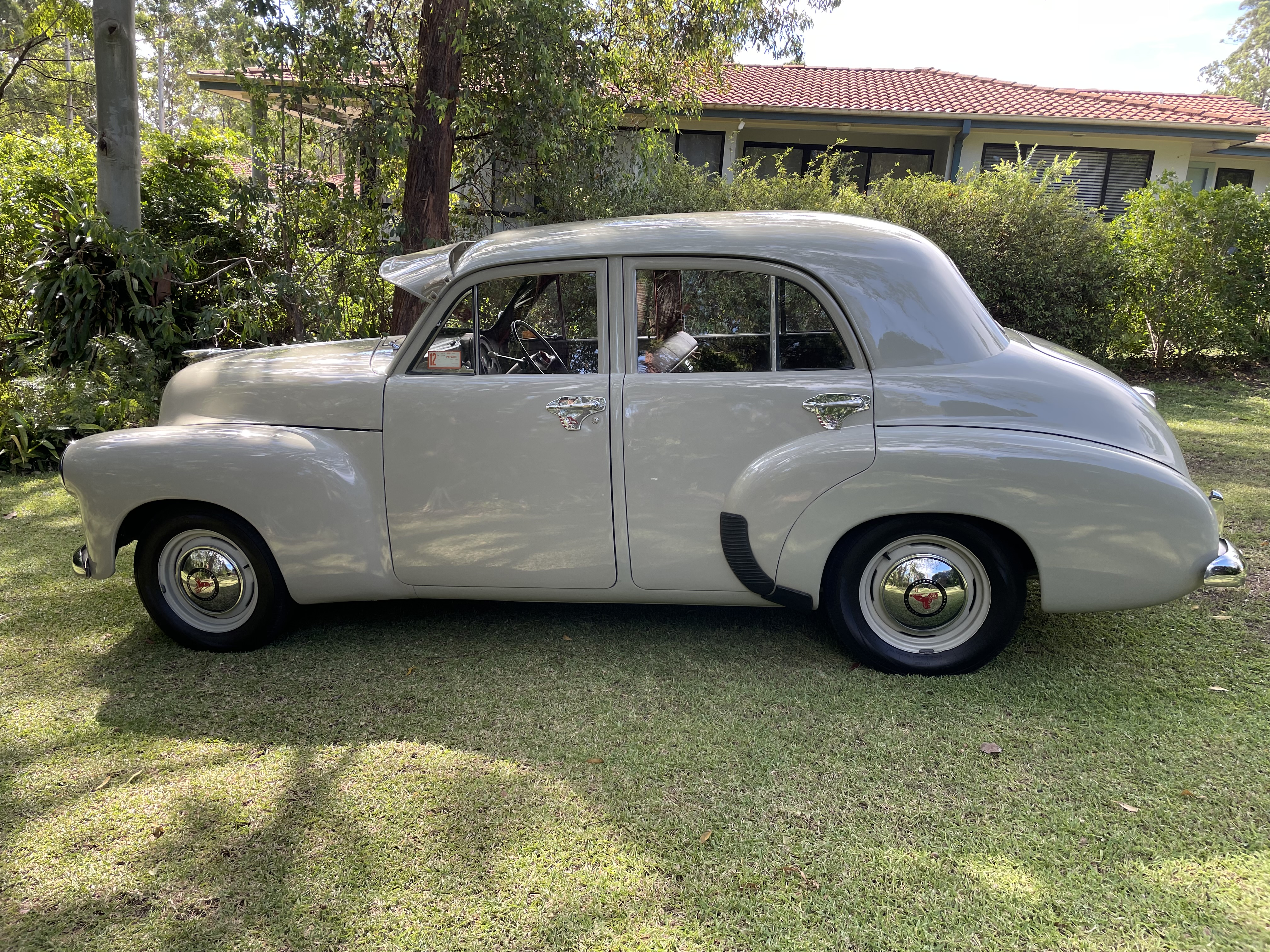 1950 HOLDEN 48-215 FX MANUAL SEDAN