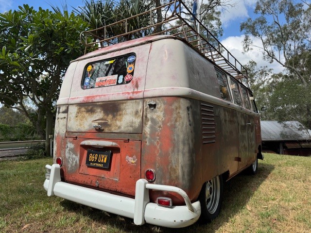 1960 VOLKSWAGEN KOMBI WESTPHALIA SPLIT SCREEN CAMPER