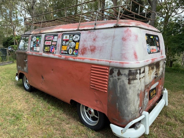 1960 VOLKSWAGEN KOMBI WESTPHALIA SPLIT SCREEN CAMPER