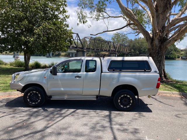 2012 TOYOTA HILUX KUN26R MY12 SR (4x4) 5 SP MANUAL X CAB UTILITY 