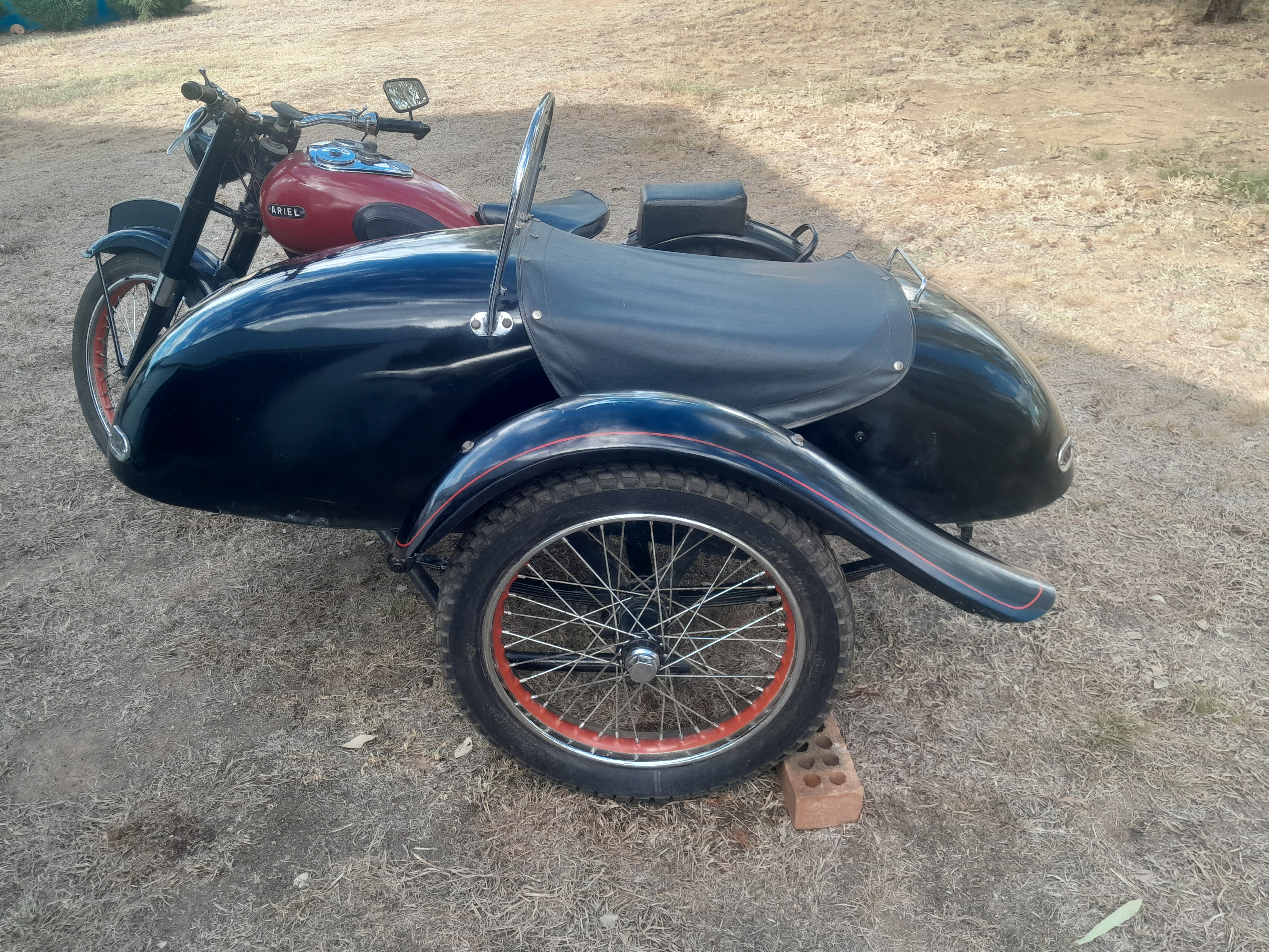 1948 ARIEL VB600 RED HUNTER OUTFIT