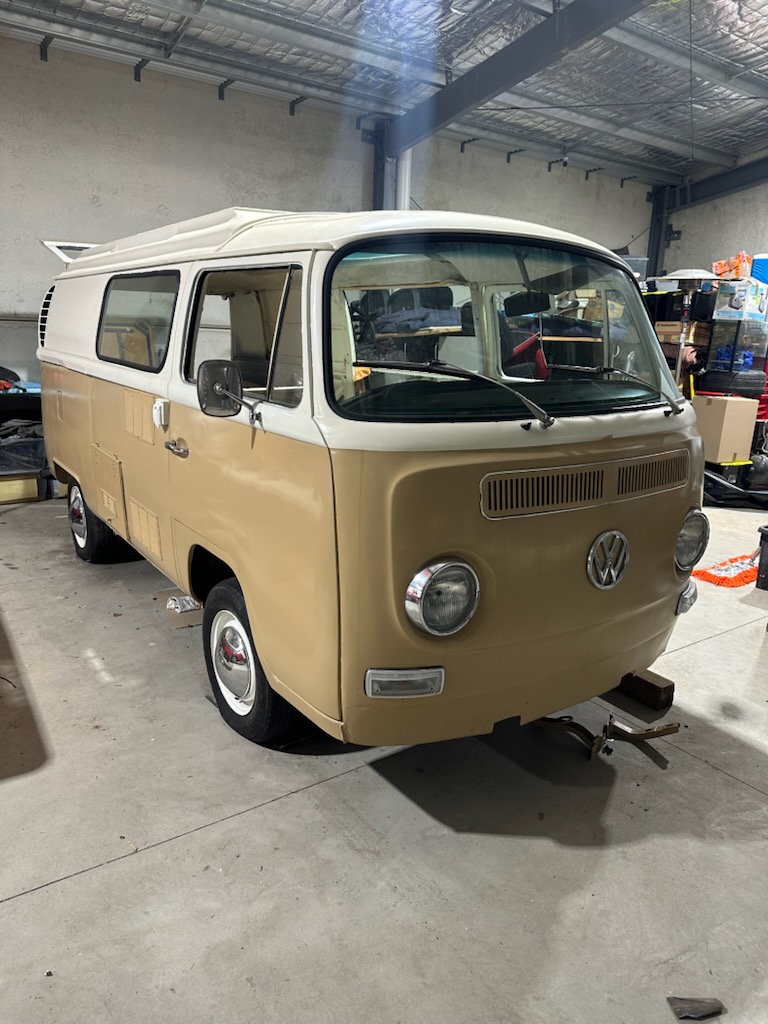 1969 VOLKSWAGEN KOMBI VAN