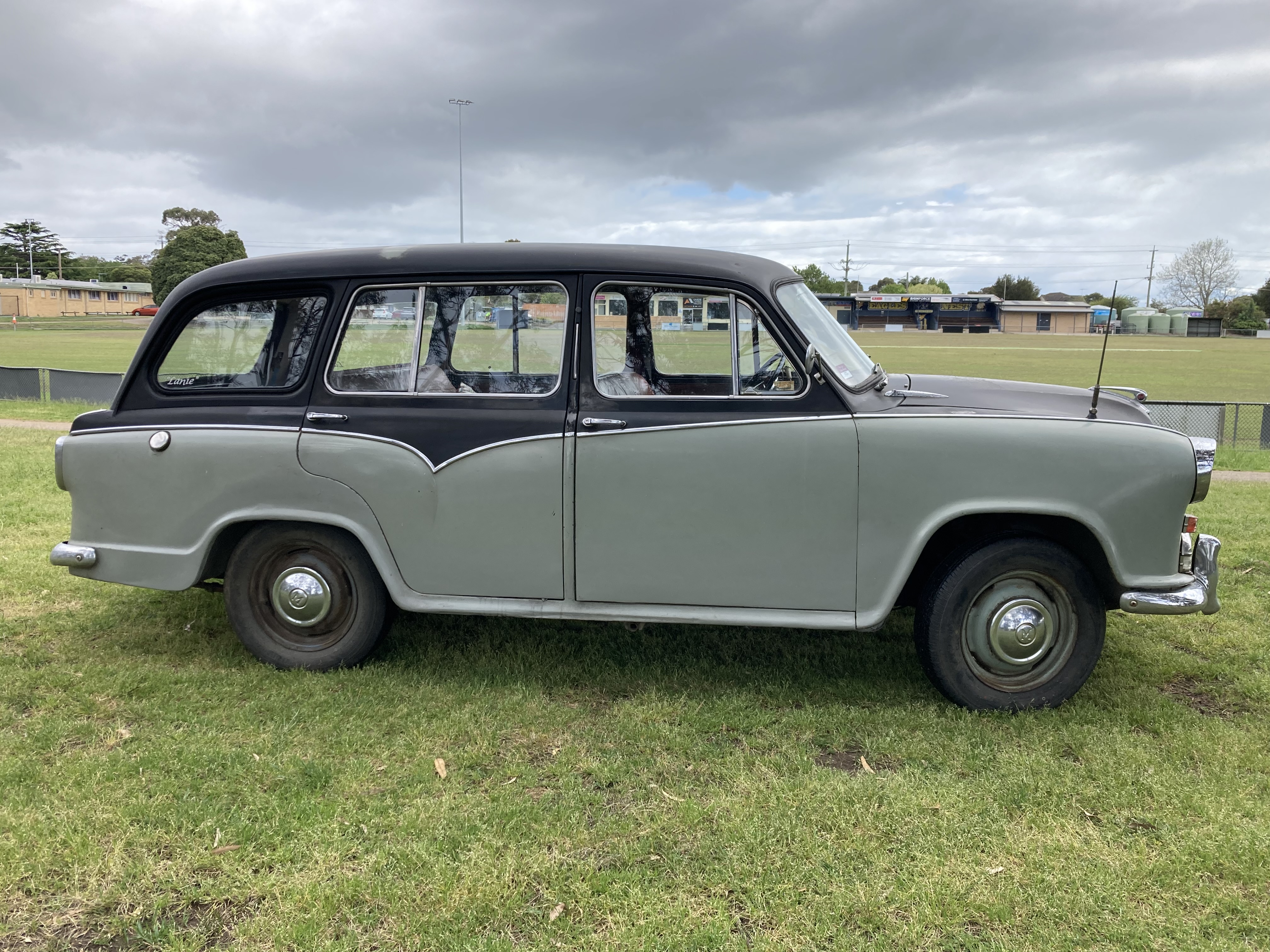 1959 MORRIS OXFORD TRAVELLER S4 4D WAGON