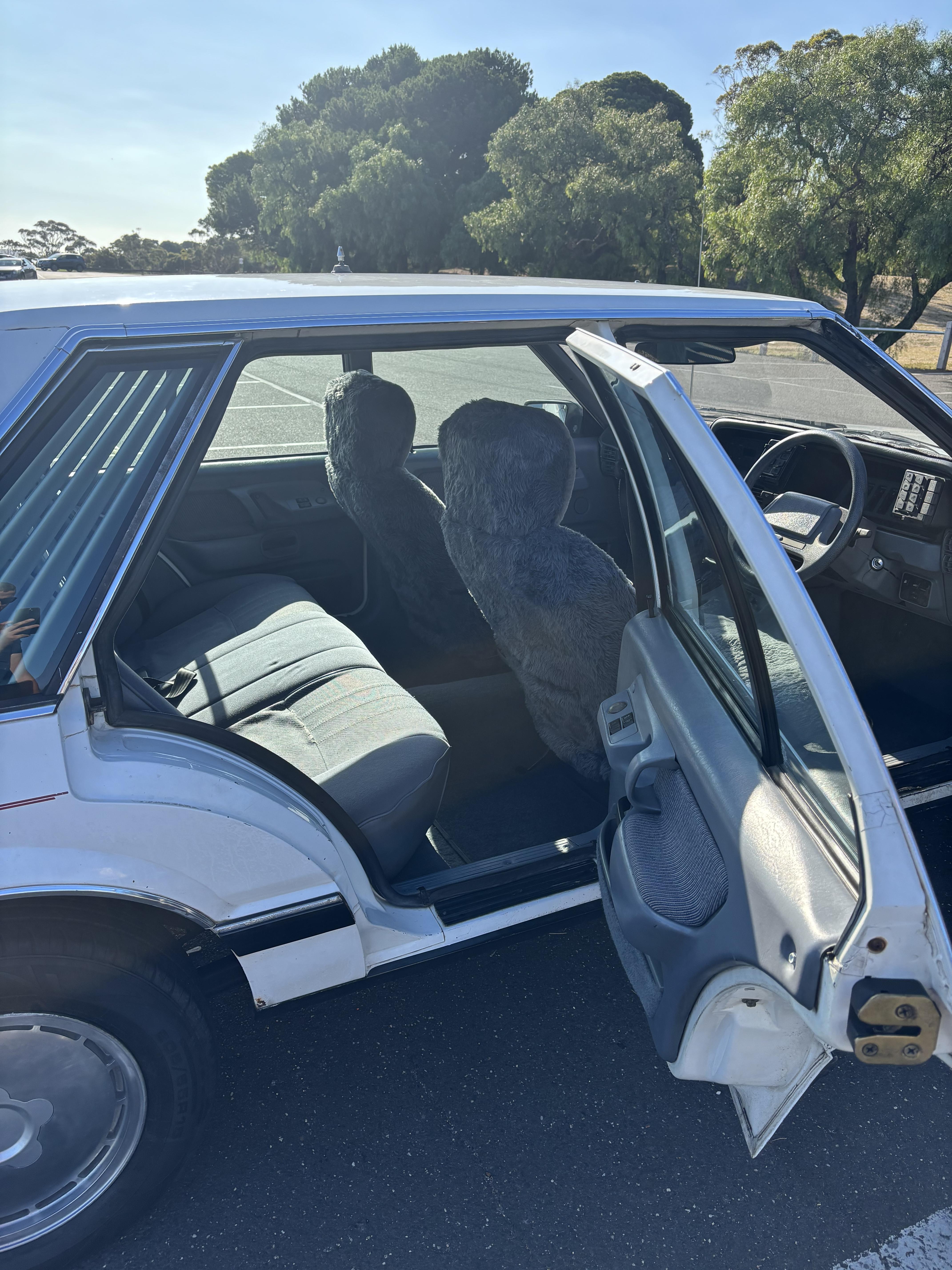 1985 FORD FAIRLANE ZL 3 SP AUTOMATIC 4D SEDAN