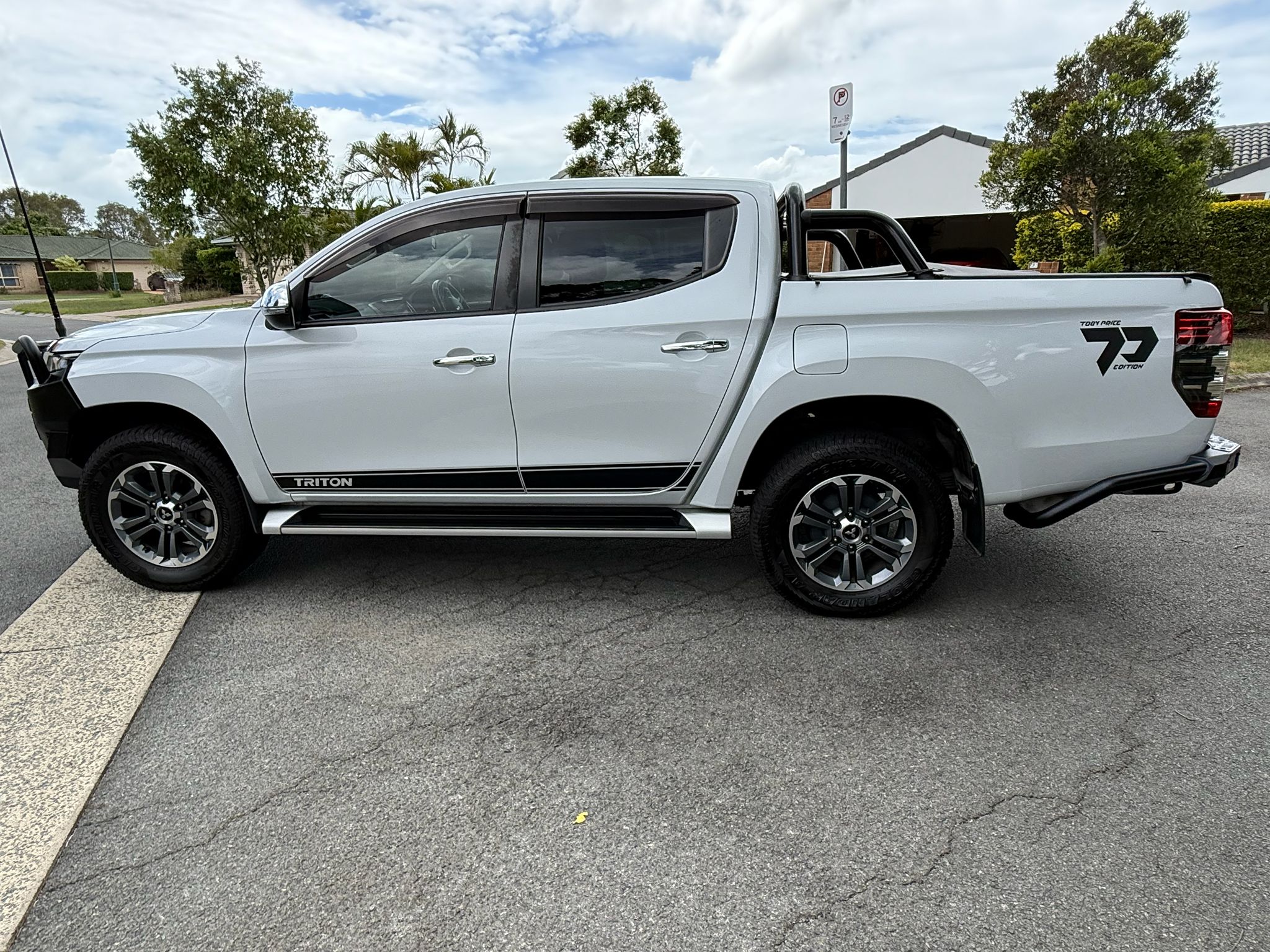 2019 MITSUBISHI TRITON MR GLS TOBY PRICE 6 SP AUTOMATIC DOUBLE CAB P/UP