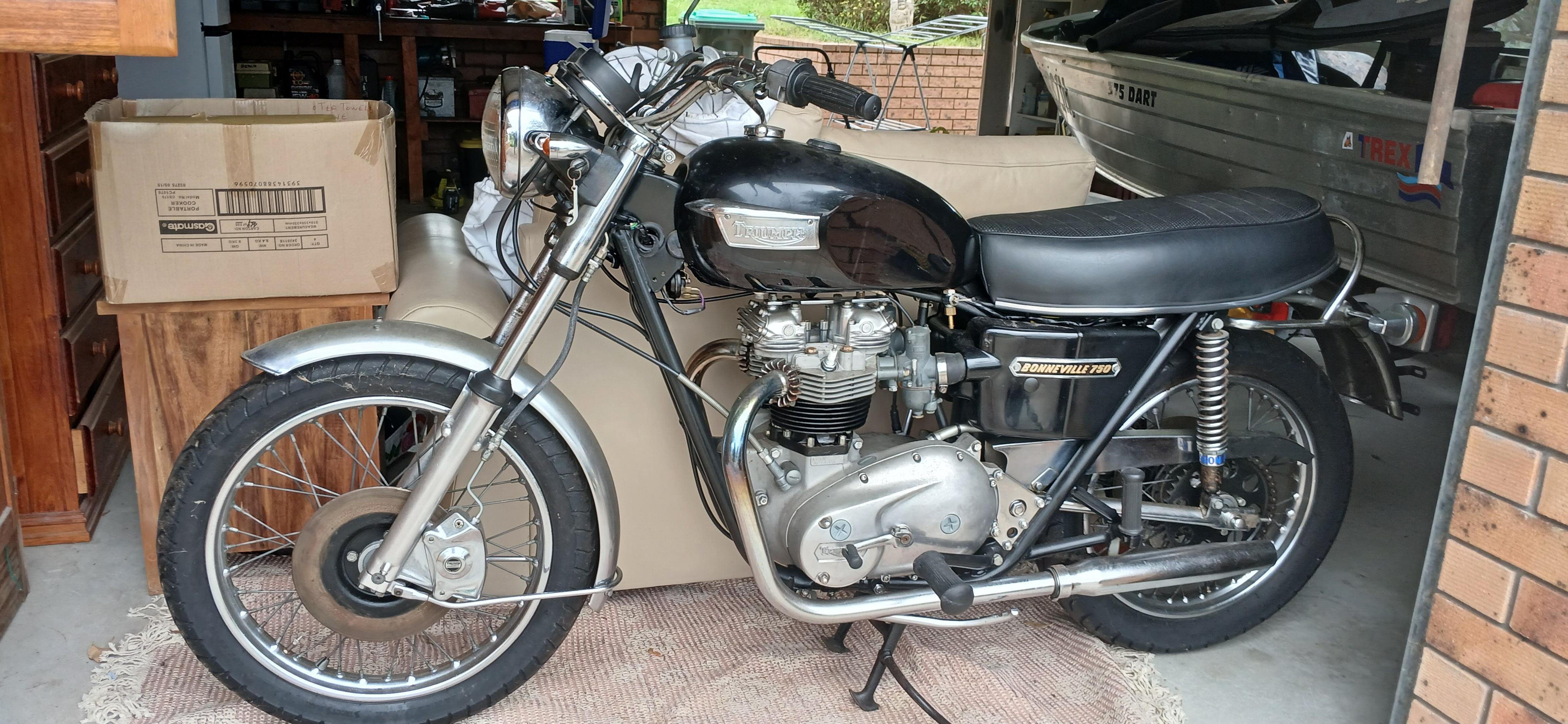 1976 TRIUMPH BONNEVILLE T140 ROAD
