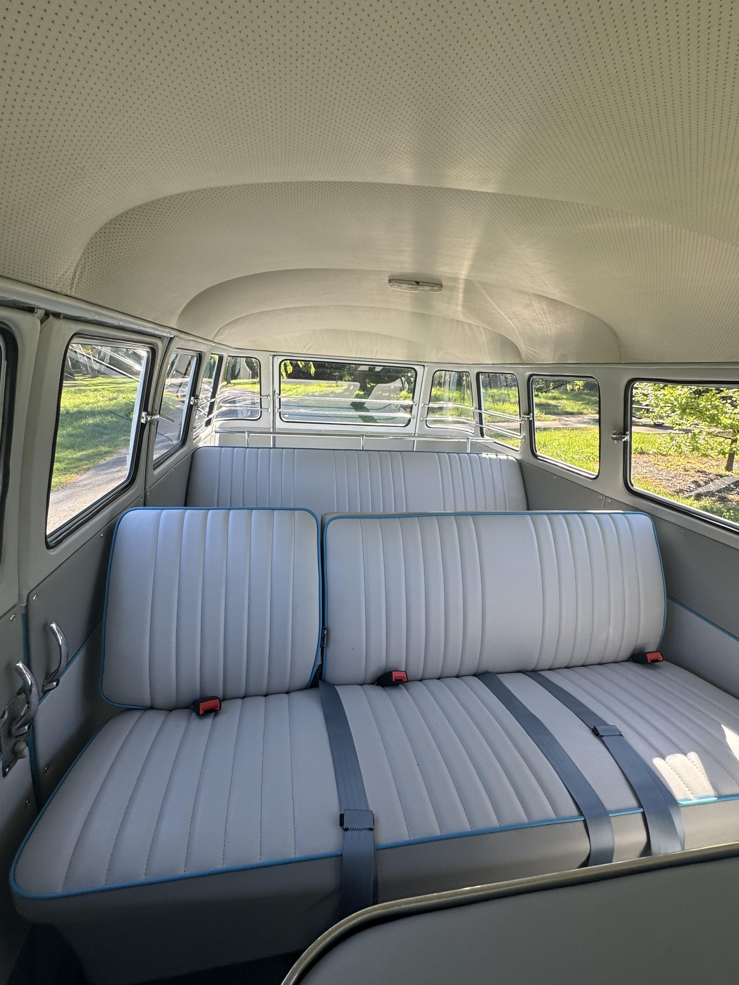 1963 VOLKSWAGEN KOMBI DELUXE MANUAL BUS 