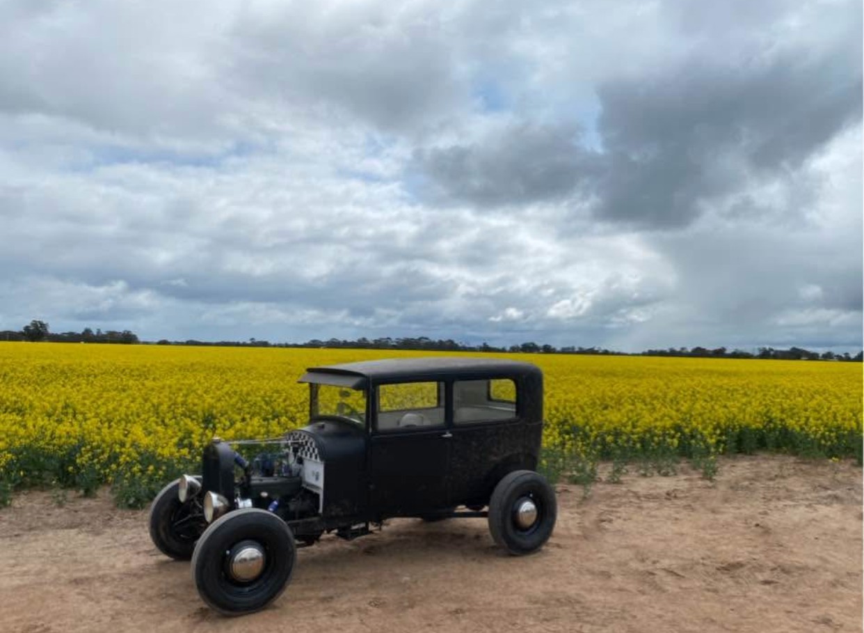 1928 FORD MODEL A TUDOR