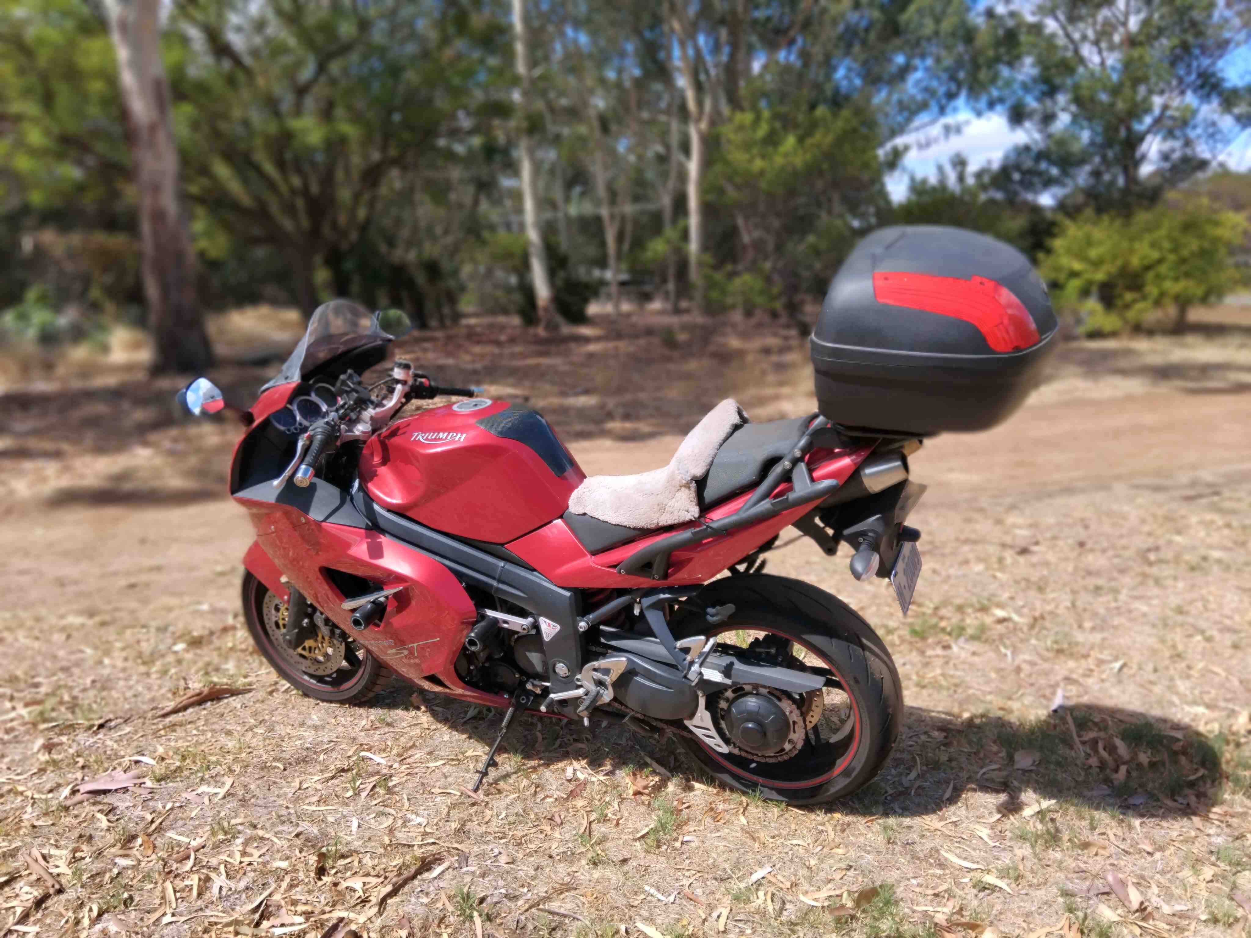 2006 TRIUMPH SPRINT ST SPORTS