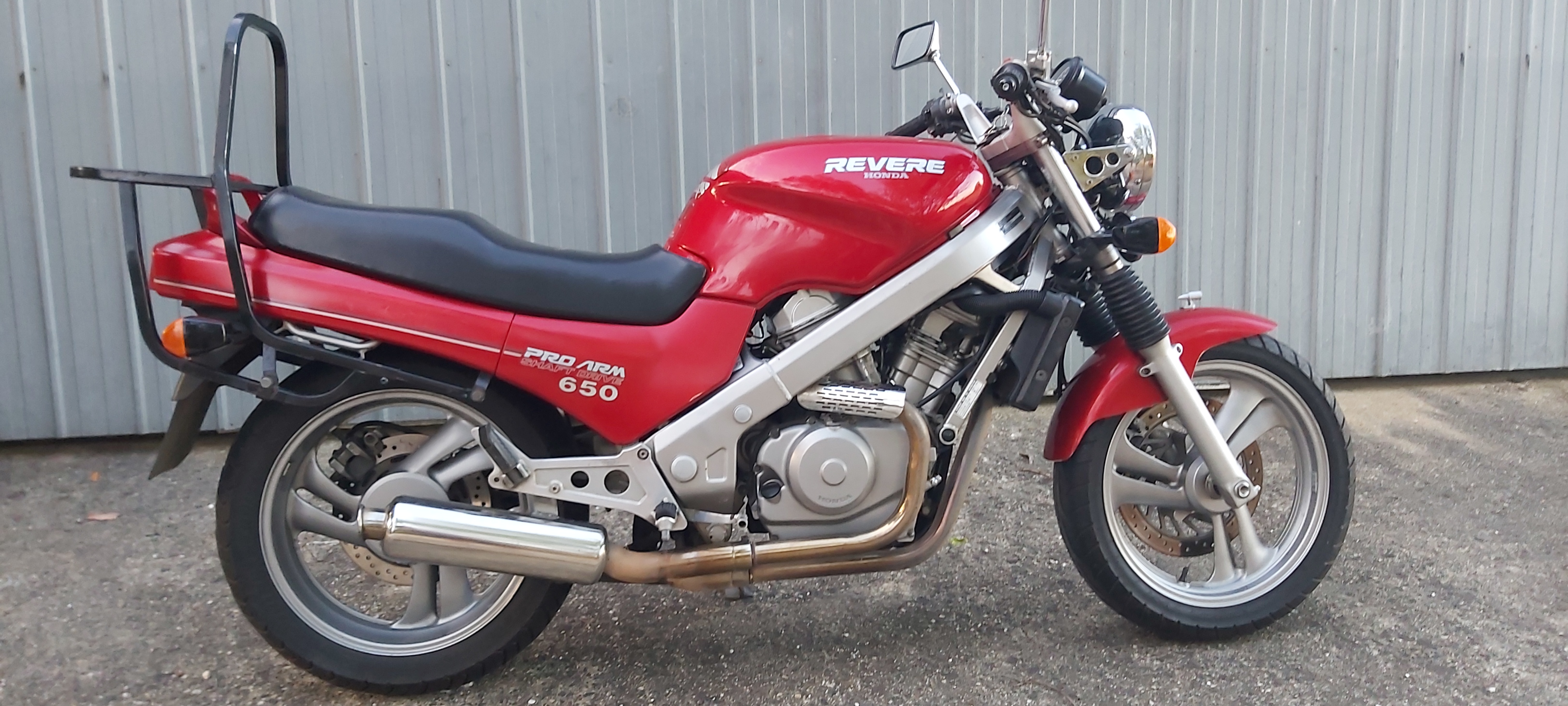 1990 HONDA NTV650 (REVERE) ROAD
