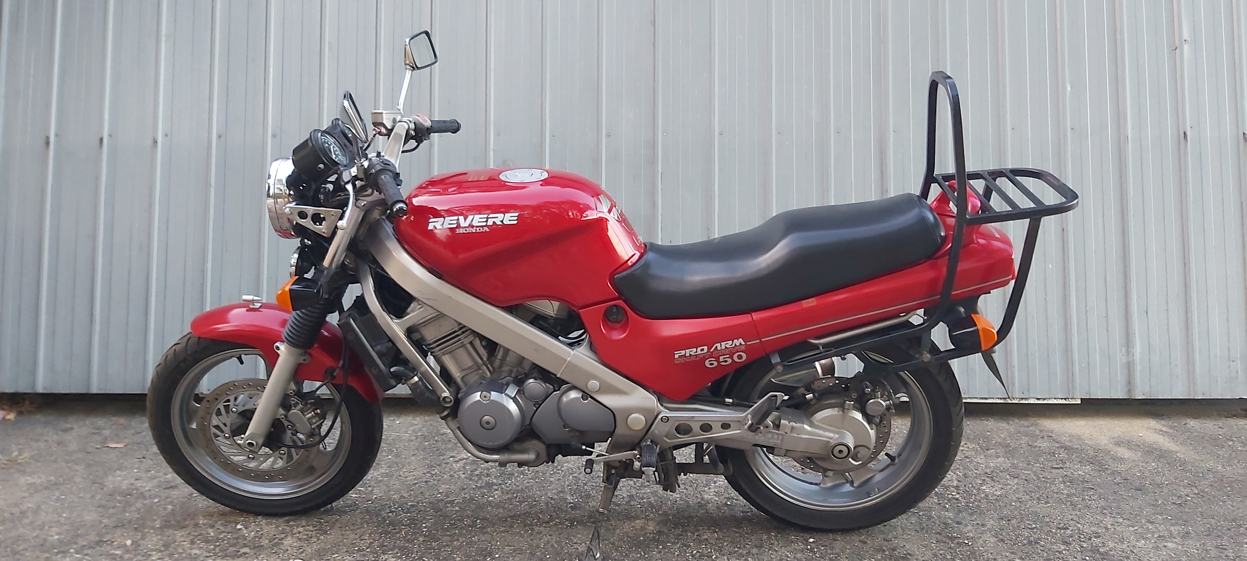 1990 HONDA NTV650 (REVERE) ROAD