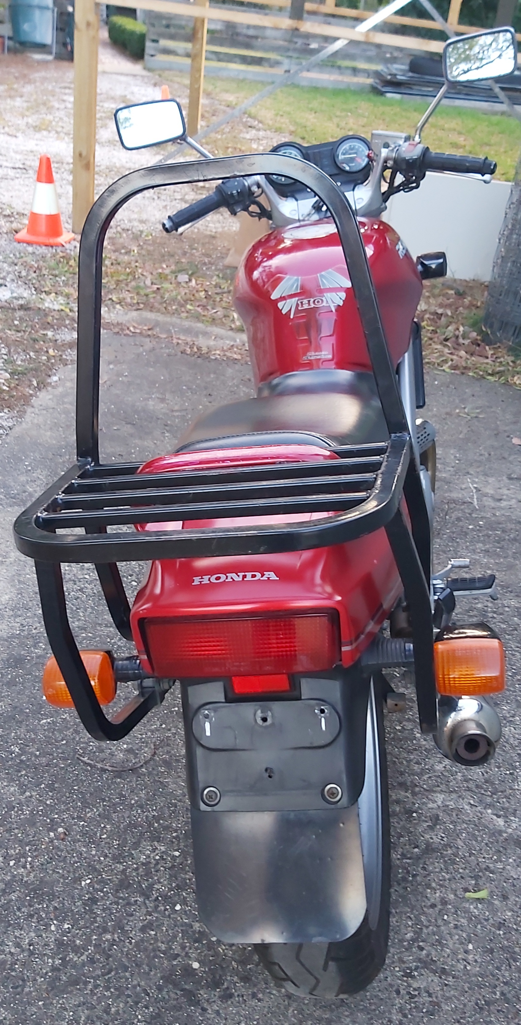 1990 HONDA NTV650 (REVERE) ROAD