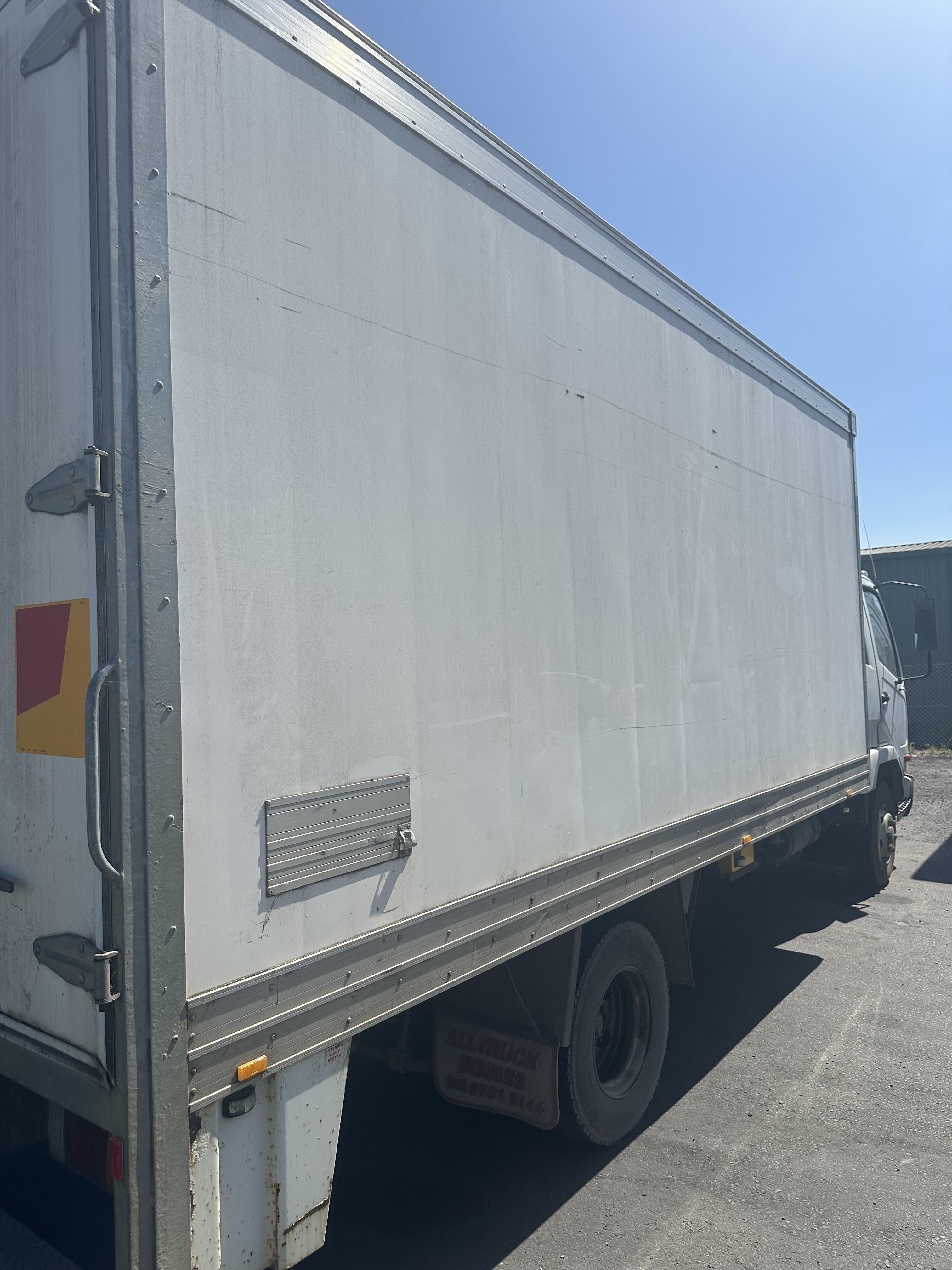 2008 FUSO FIGHTER 6 FREEZER TRUCK 
