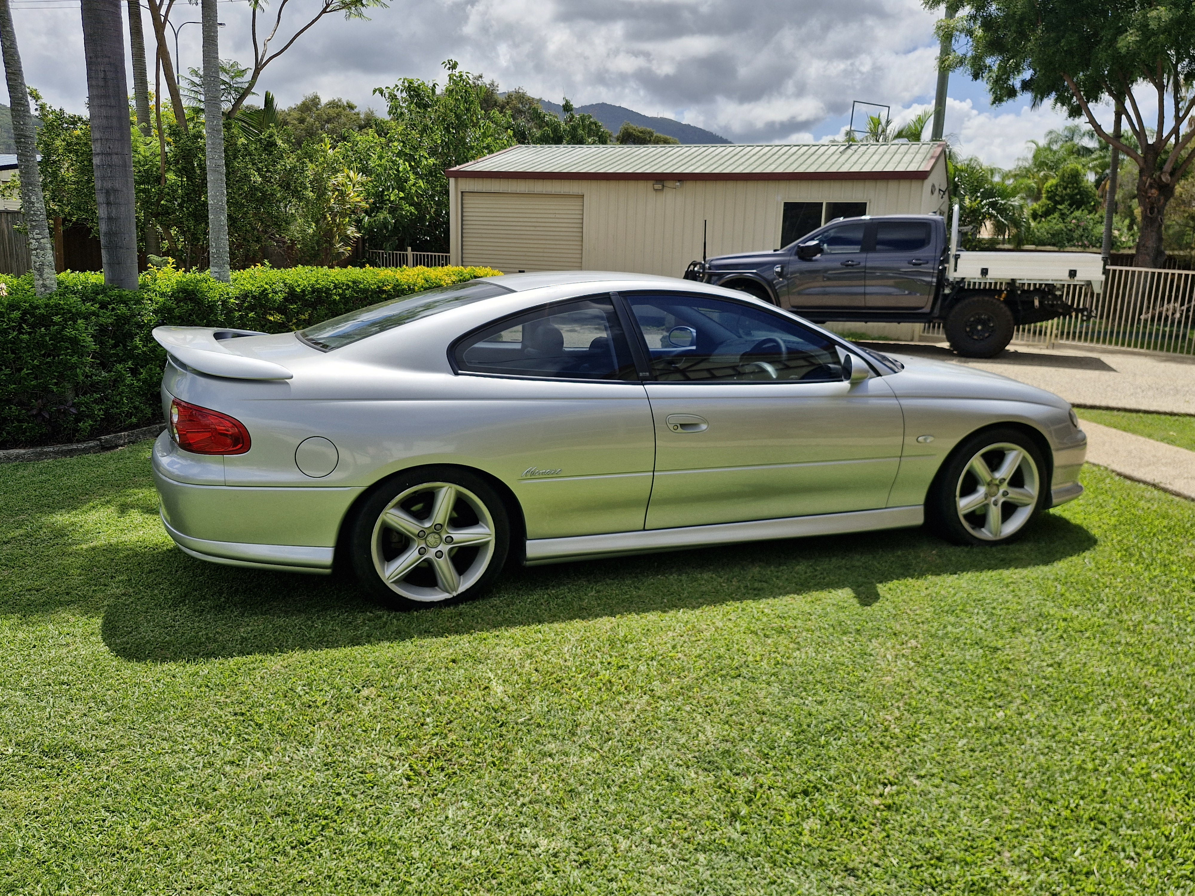 2002 HOLDEN MONARO V2 CV8 4 SP AUTOMATIC 2D COUPE 