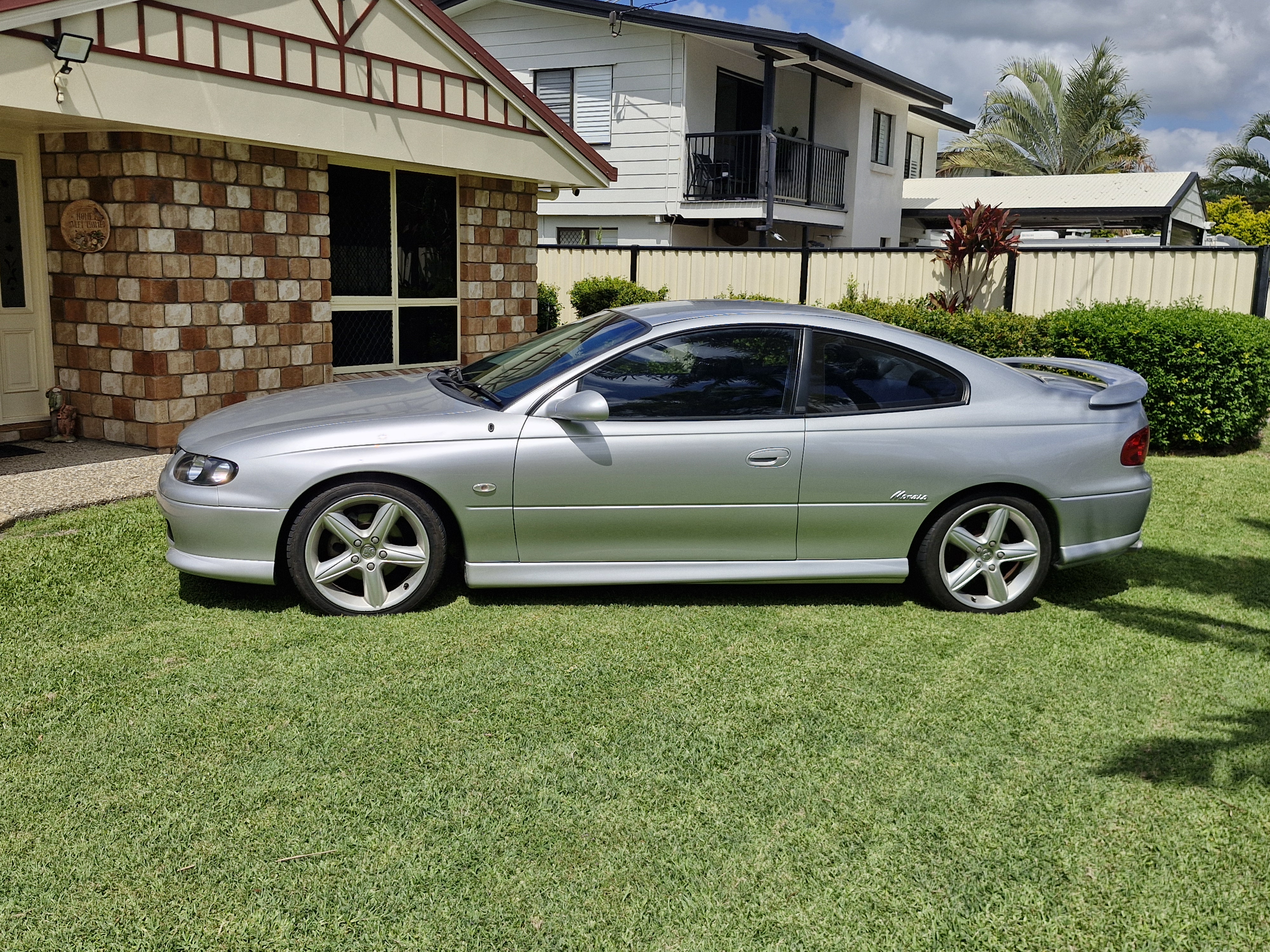 2002 HOLDEN MONARO V2 CV8 4 SP AUTOMATIC 2D COUPE 