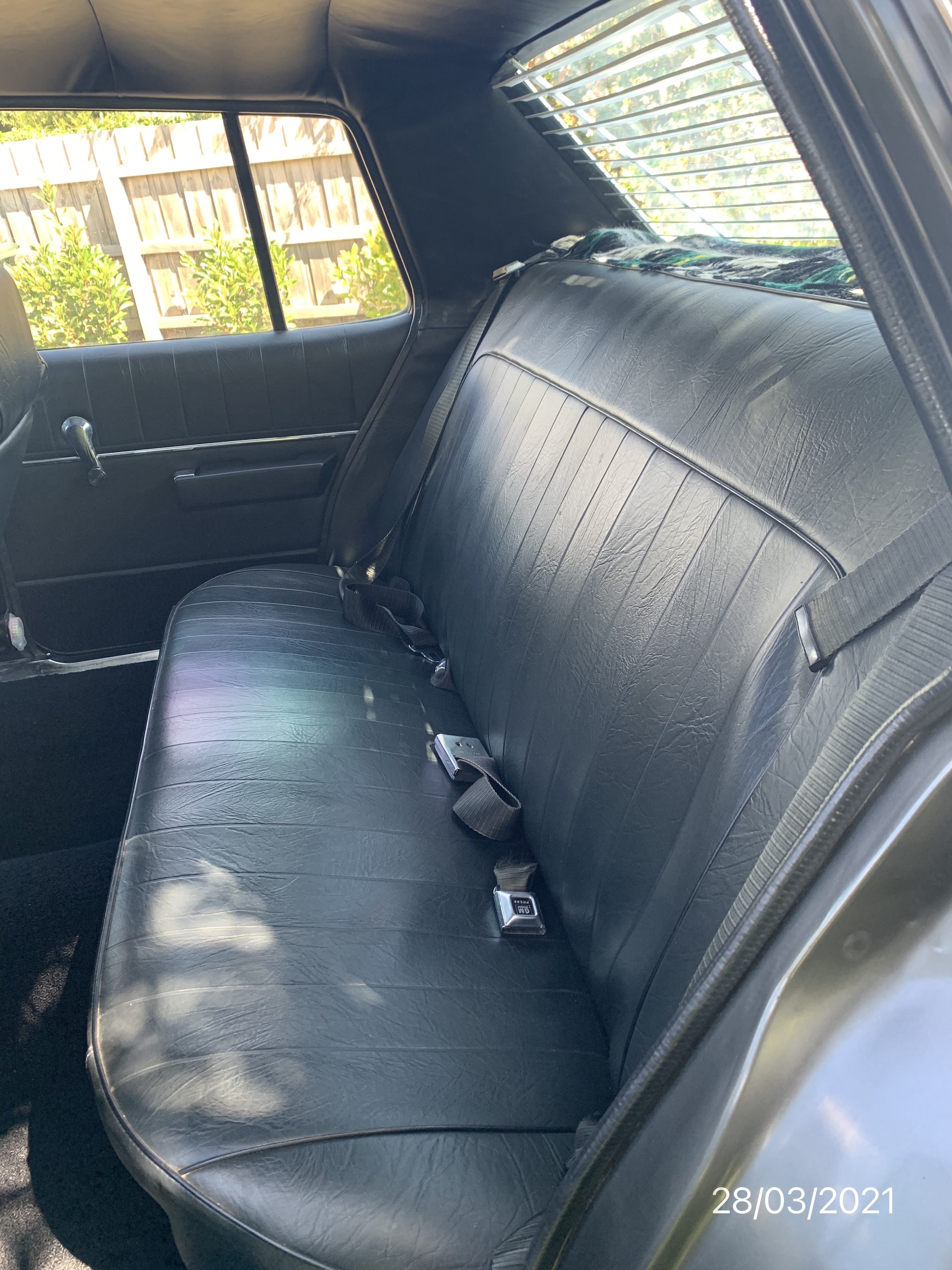 1971 HOLDEN STATESMAN HQ 308 V8 4 SP MANUAL 4D SEDAN