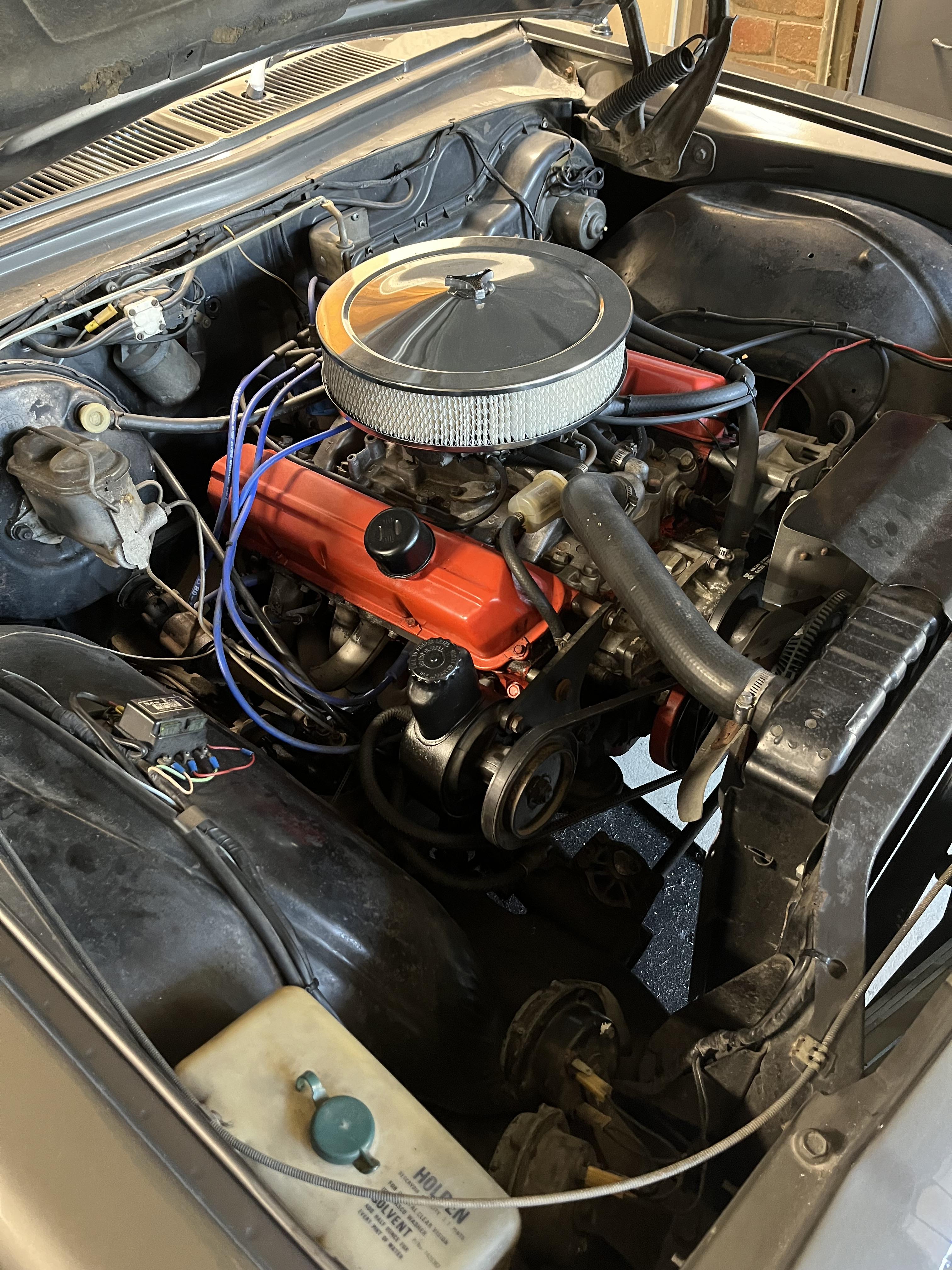 1971 HOLDEN STATESMAN HQ 308 V8 4 SP MANUAL 4D SEDAN