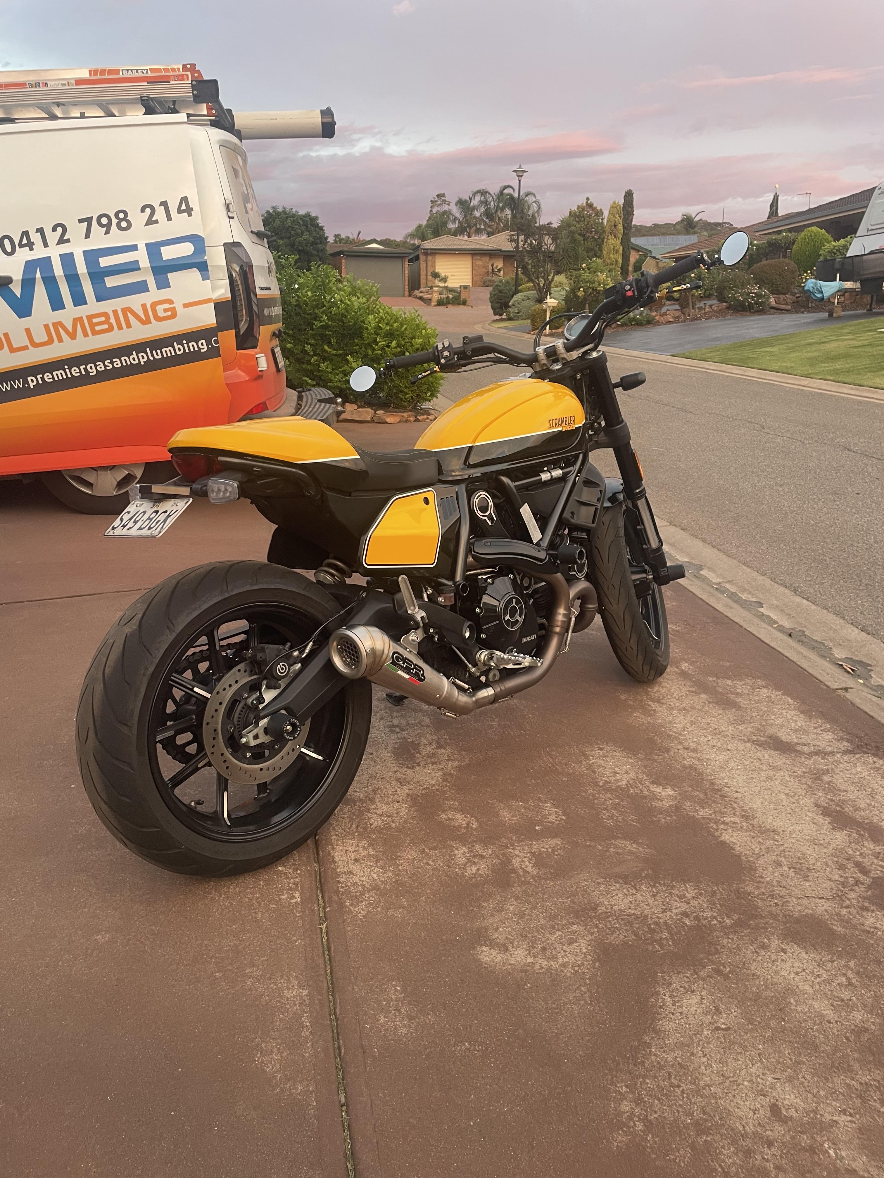 2019 DUCATI SCRAMBLER FULL THROTTLE SPORTS