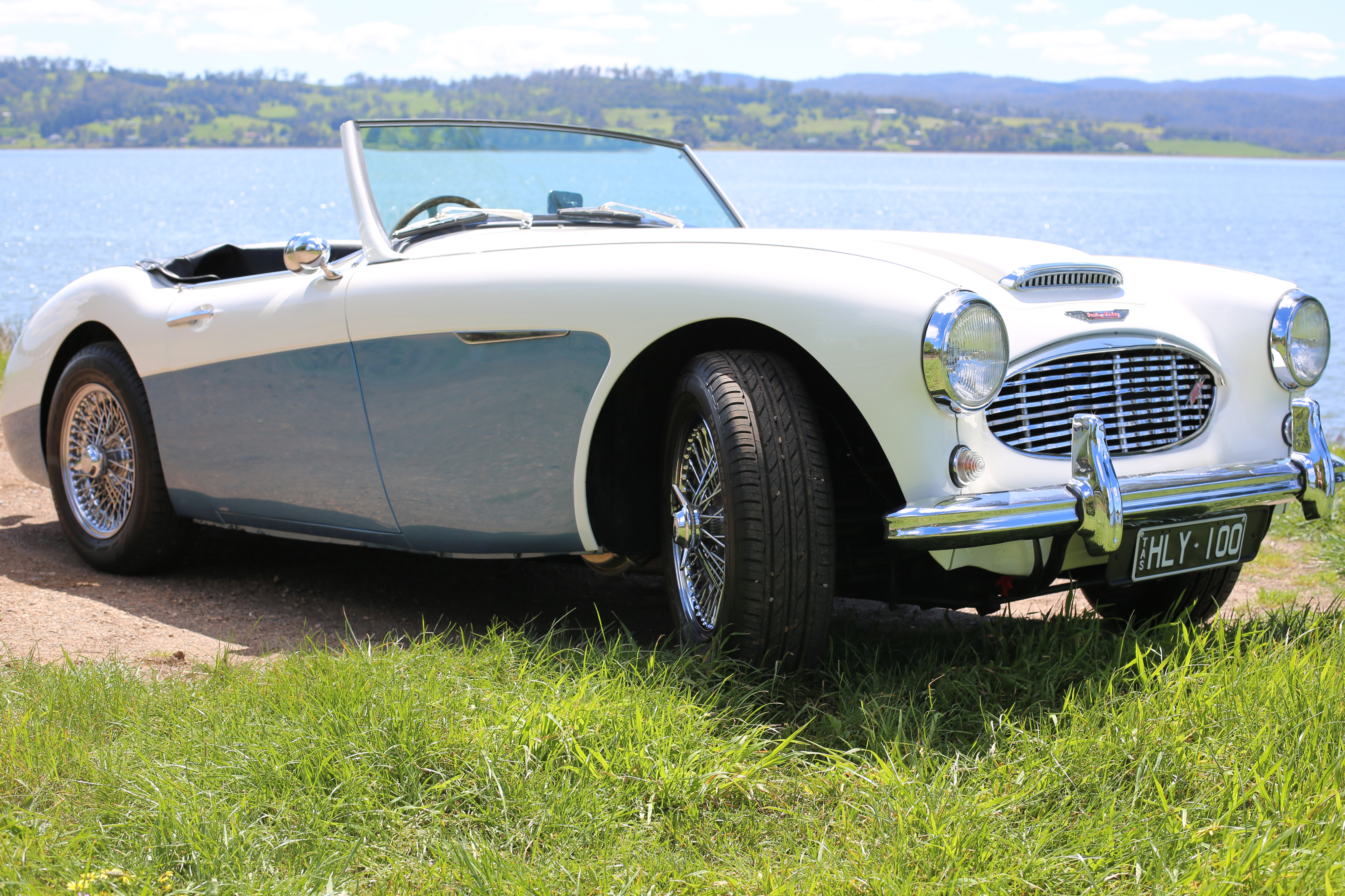 1958 AUSTIN HEALEY 100-6 MANUAL ROADSTER 