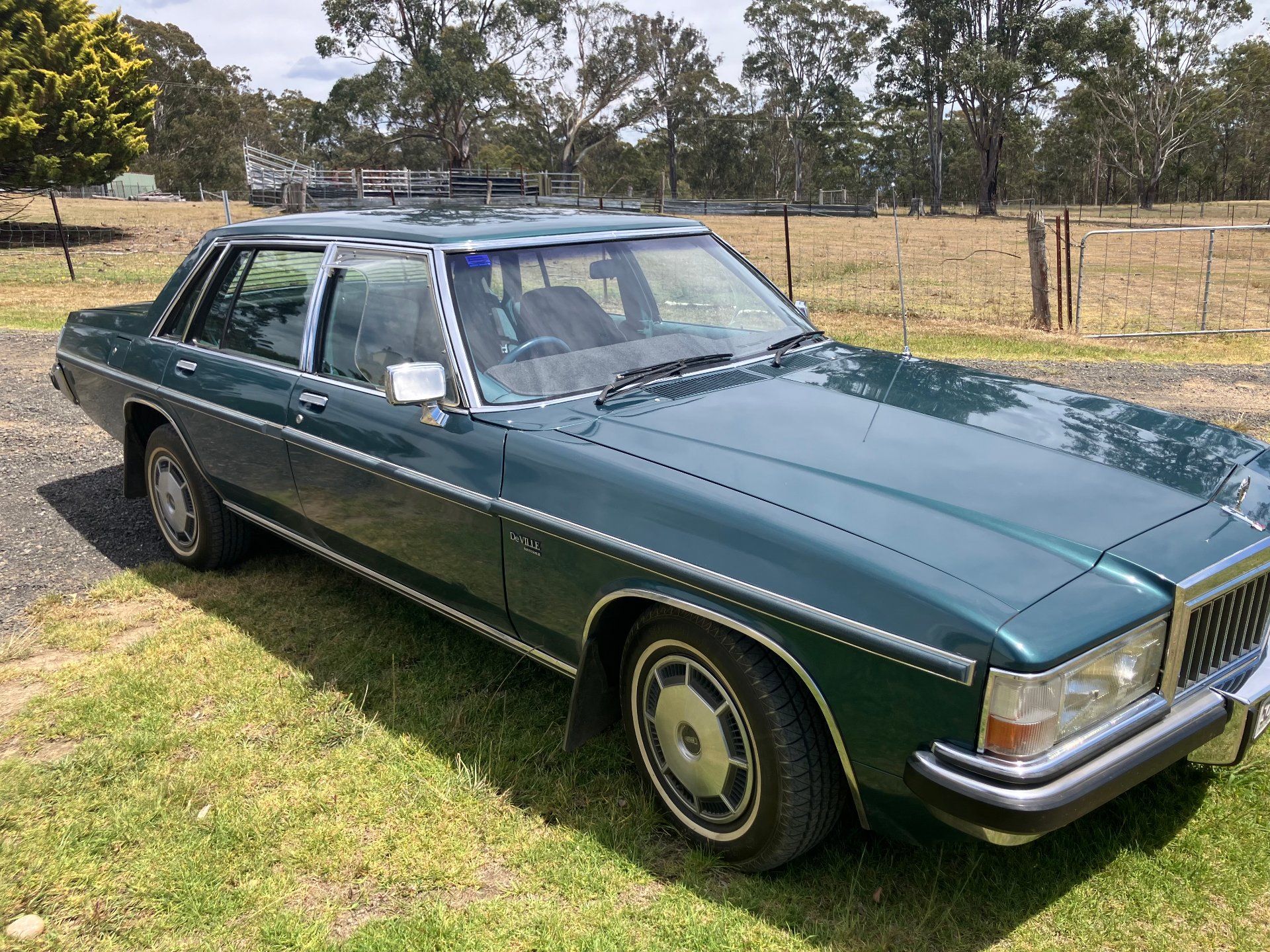 1984 HOLDEN STATESMAN WB2 DE VILLE 3 SP AUTOMATIC 4D SEDAN