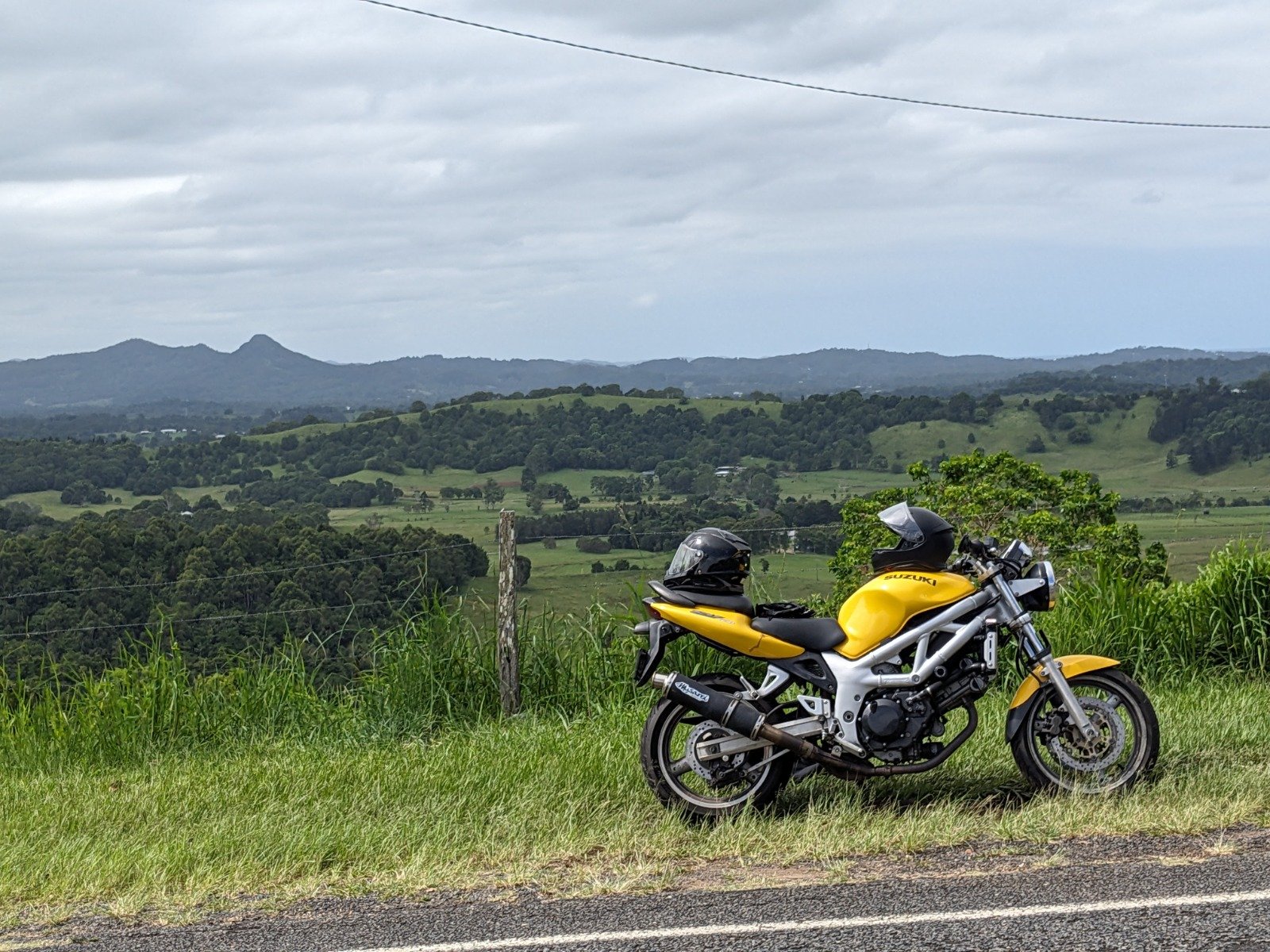 2000 SUZUKI SV650 ROAD