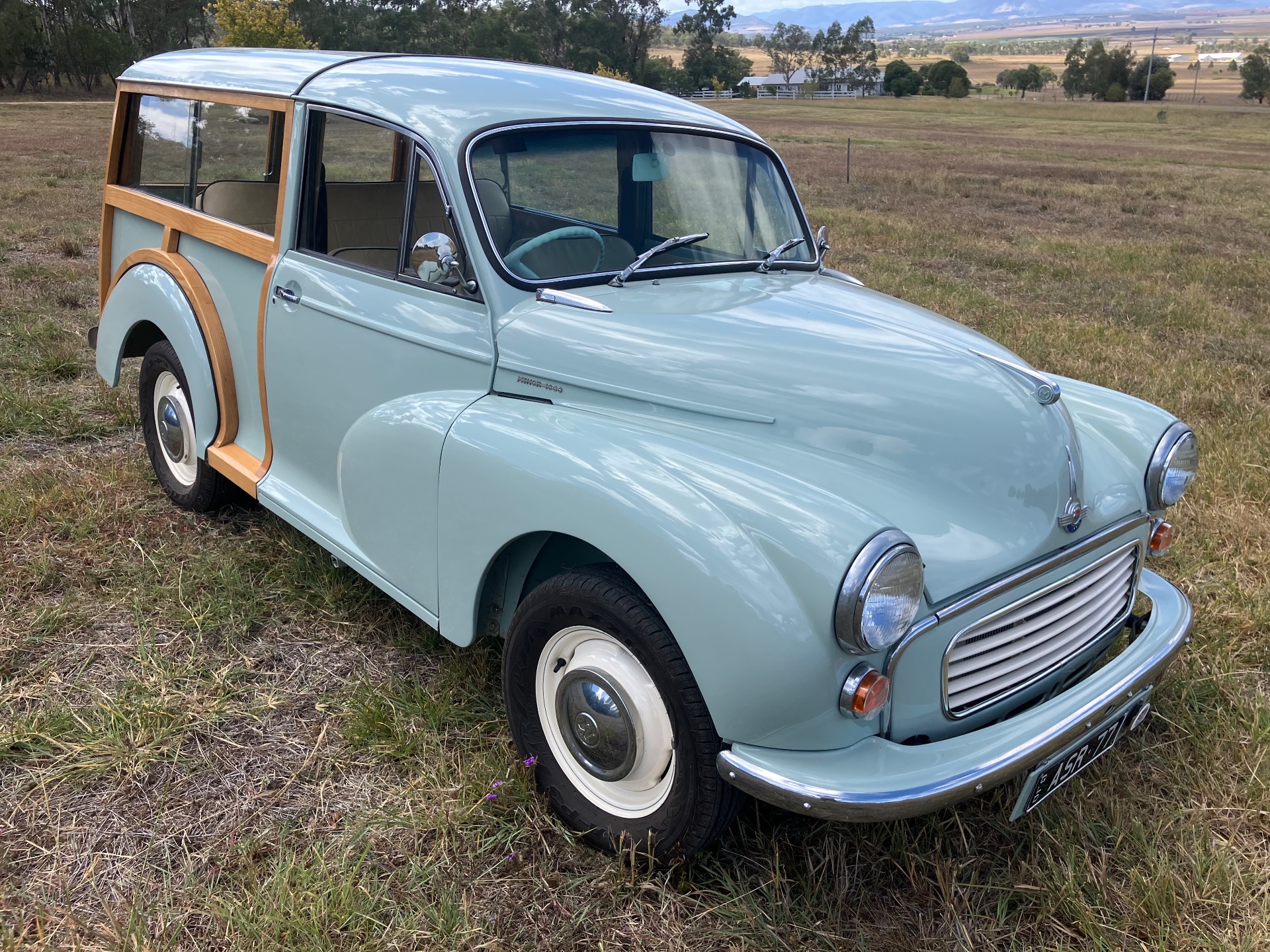 1971 MORRIS MINOR 1000 TRAVELLER WAGON