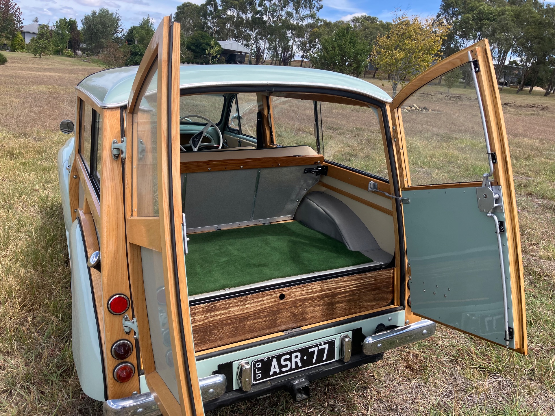 1971 MORRIS MINOR TRAVELLER WAGON