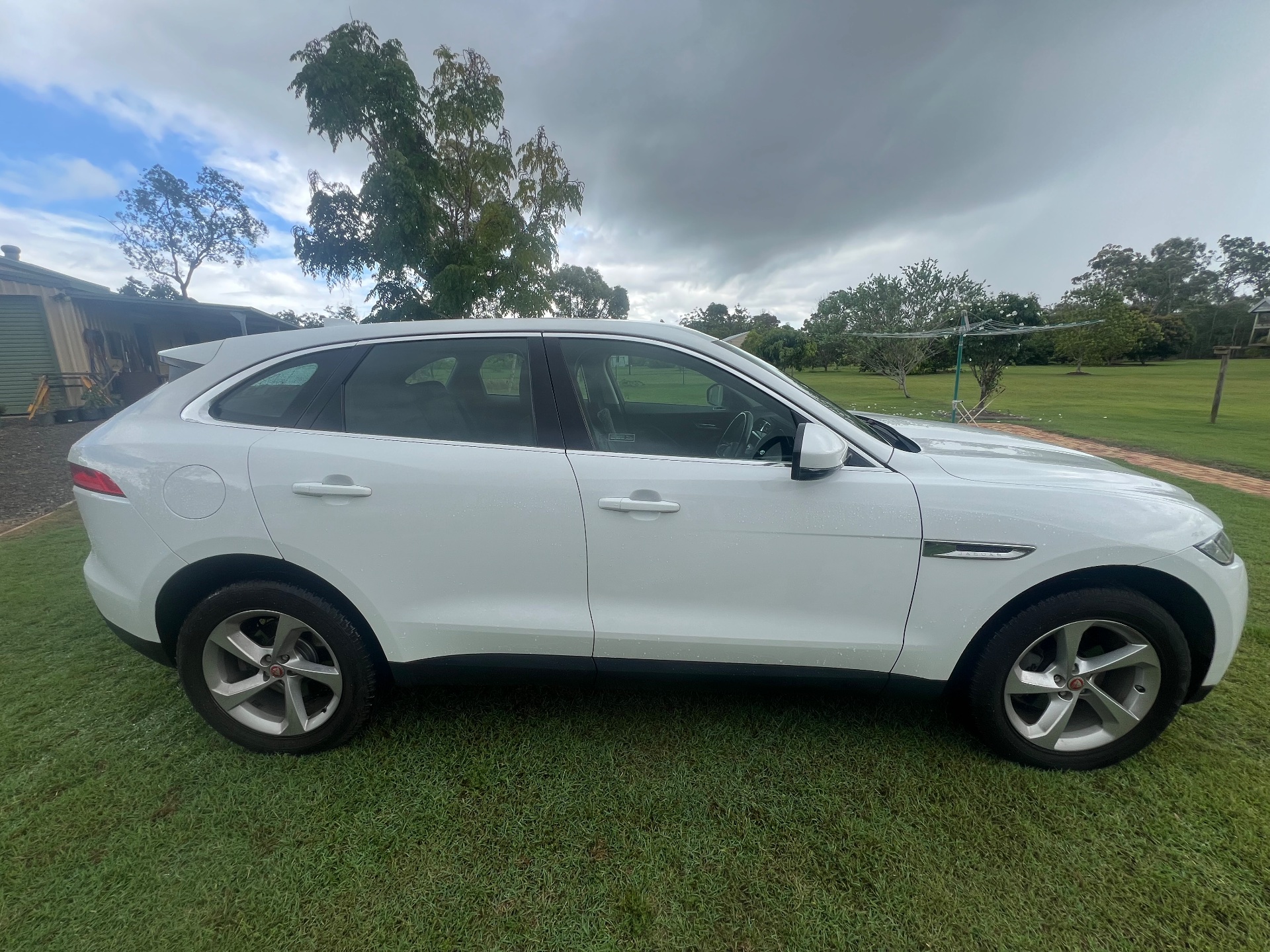 2017 JAGUAR F-PACE MY17 20d Prestige AWD 8 SP AUTOMATIC 4D WAGON