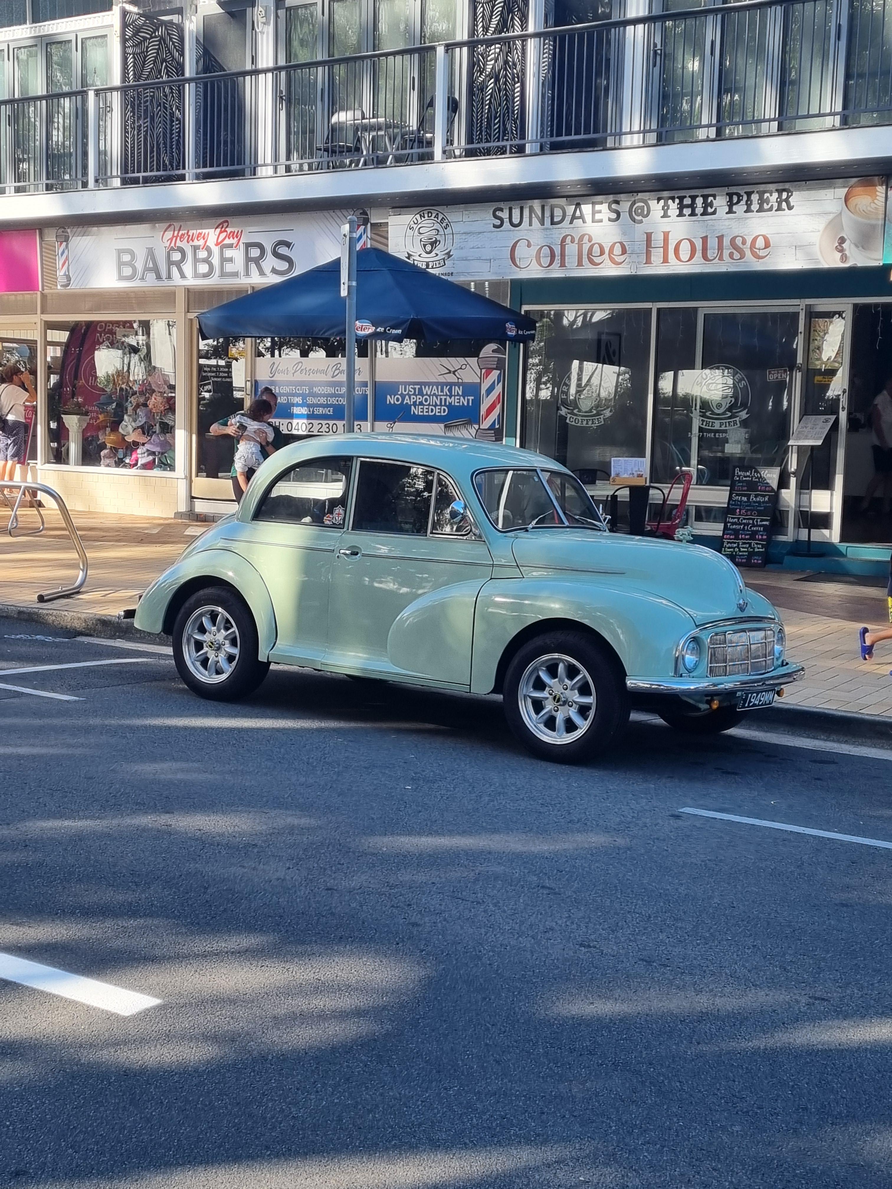 1949 MORRIS MINOR LOWLIGHT MANUAL 2D SEDAN