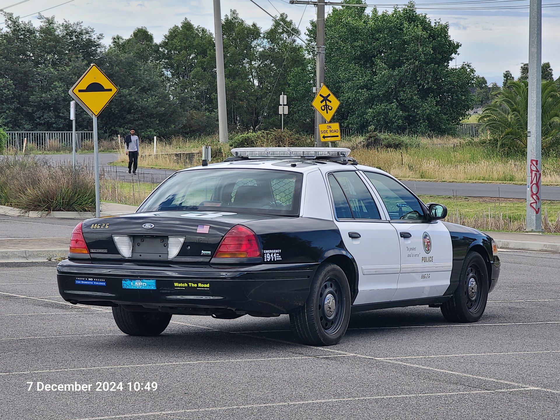 2010 FORD CROWN VICTORIA POLICE INTERCEPTOR SEDAN