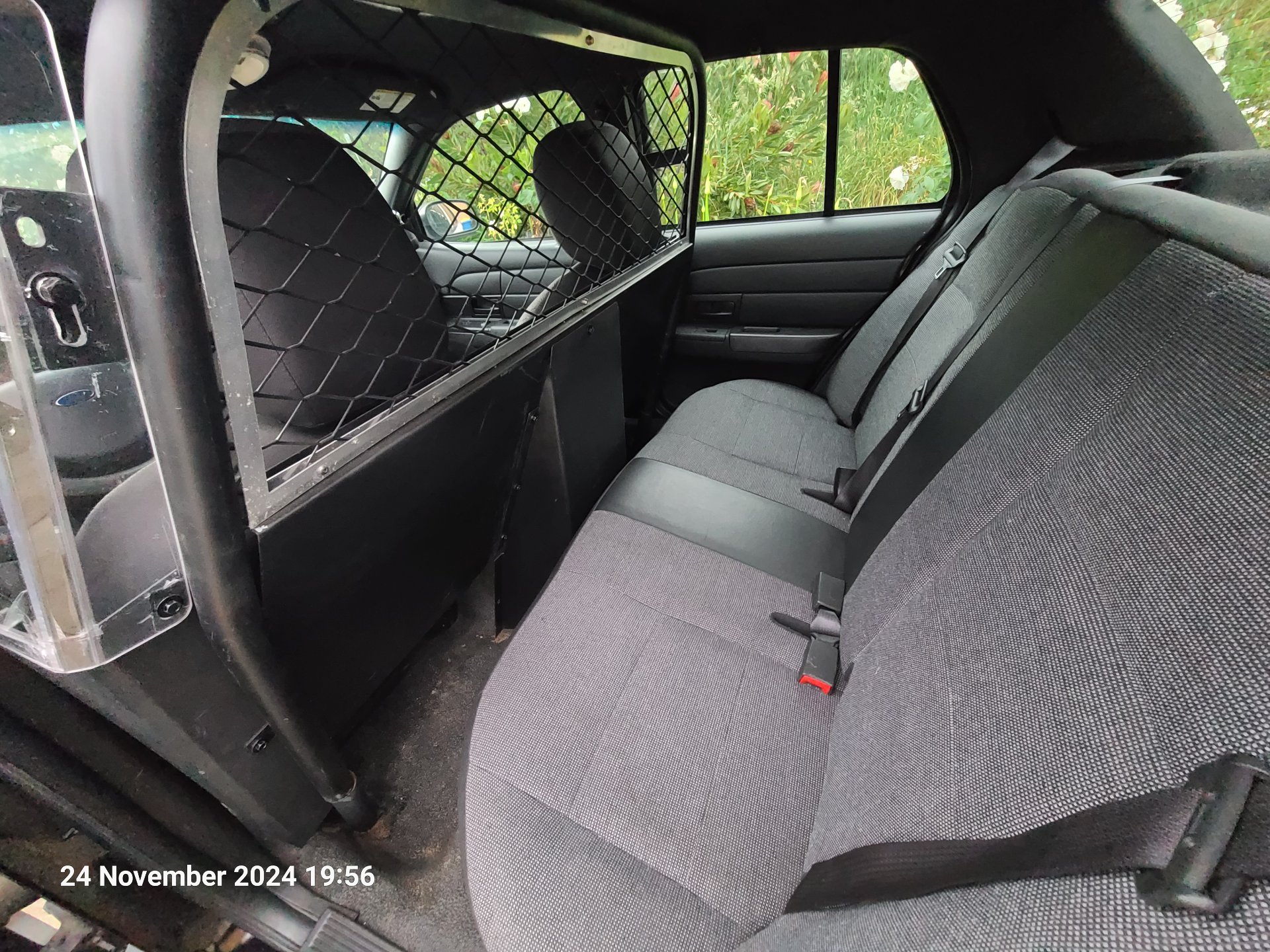 2010 FORD CROWN VICTORIA POLICE INTERCEPTOR SEDAN