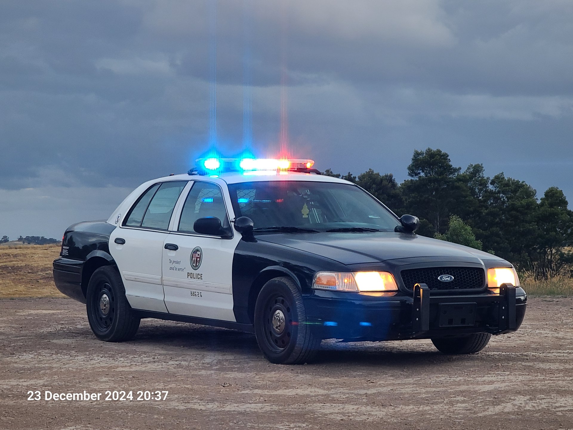 2010 FORD CROWN VICTORIA POLICE INTERCEPTOR SEDAN