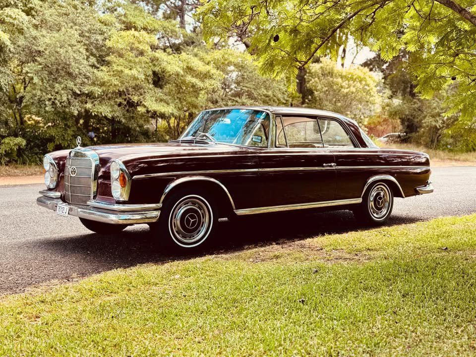 1963 MERCEDES-BENZ 300 SE 3 SP AUTOMATIC 2D COUPE