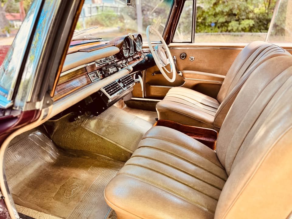 1963 MERCEDES-BENZ 300 SE 3 SP AUTOMATIC 2D COUPE