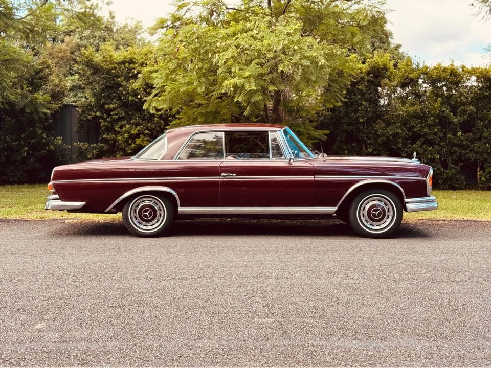 1963 MERCEDES-BENZ 300 SE 3 SP AUTOMATIC 2D COUPE