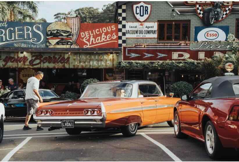 1961 PONTIAC BONNEVILLE SEDAN
