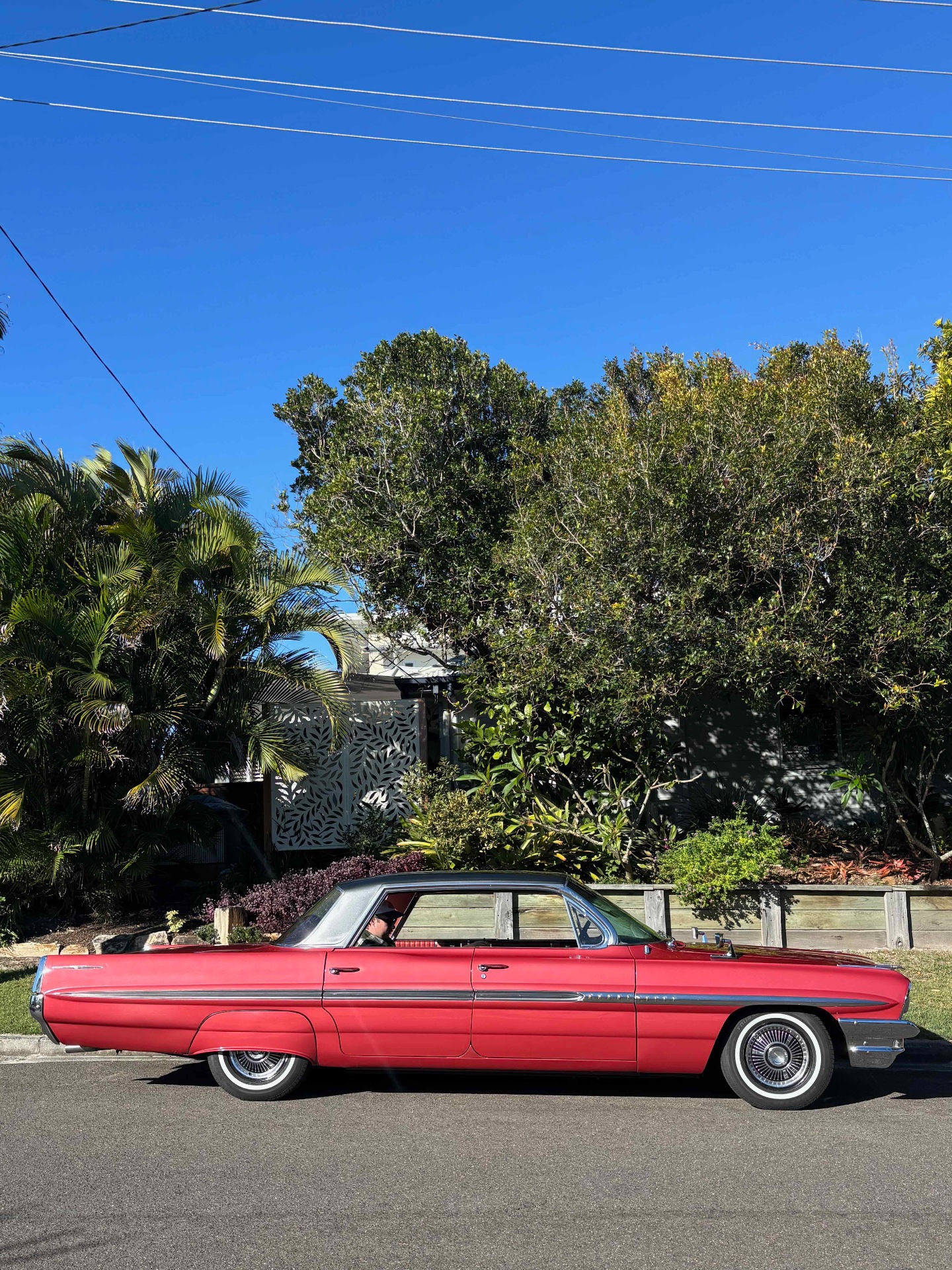 1961 PONTIAC BONNEVILLE SEDAN