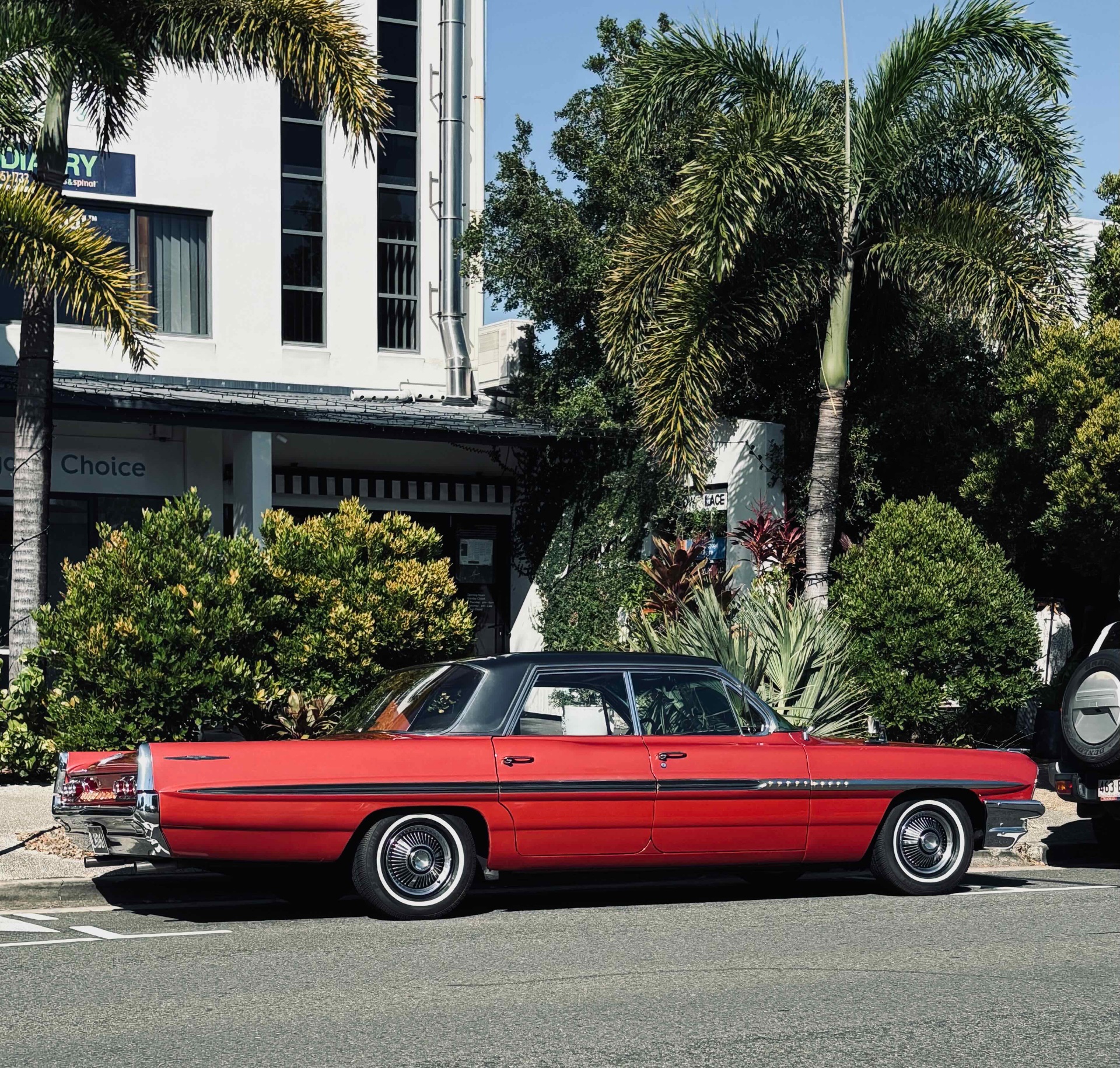 1961 PONTIAC BONNEVILLE SEDAN