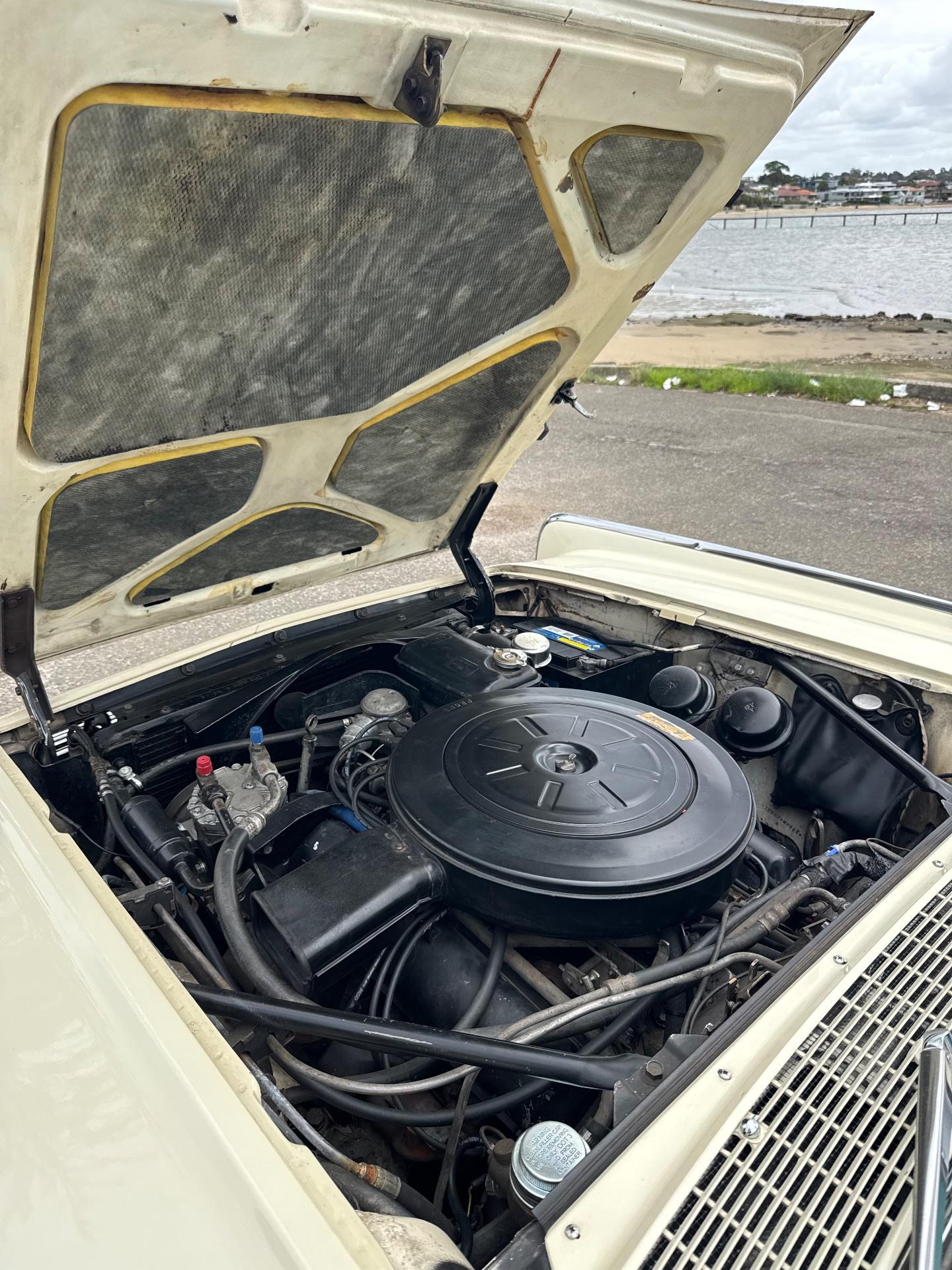 1962 LINCOLN CONTINENTAL SEDAN 