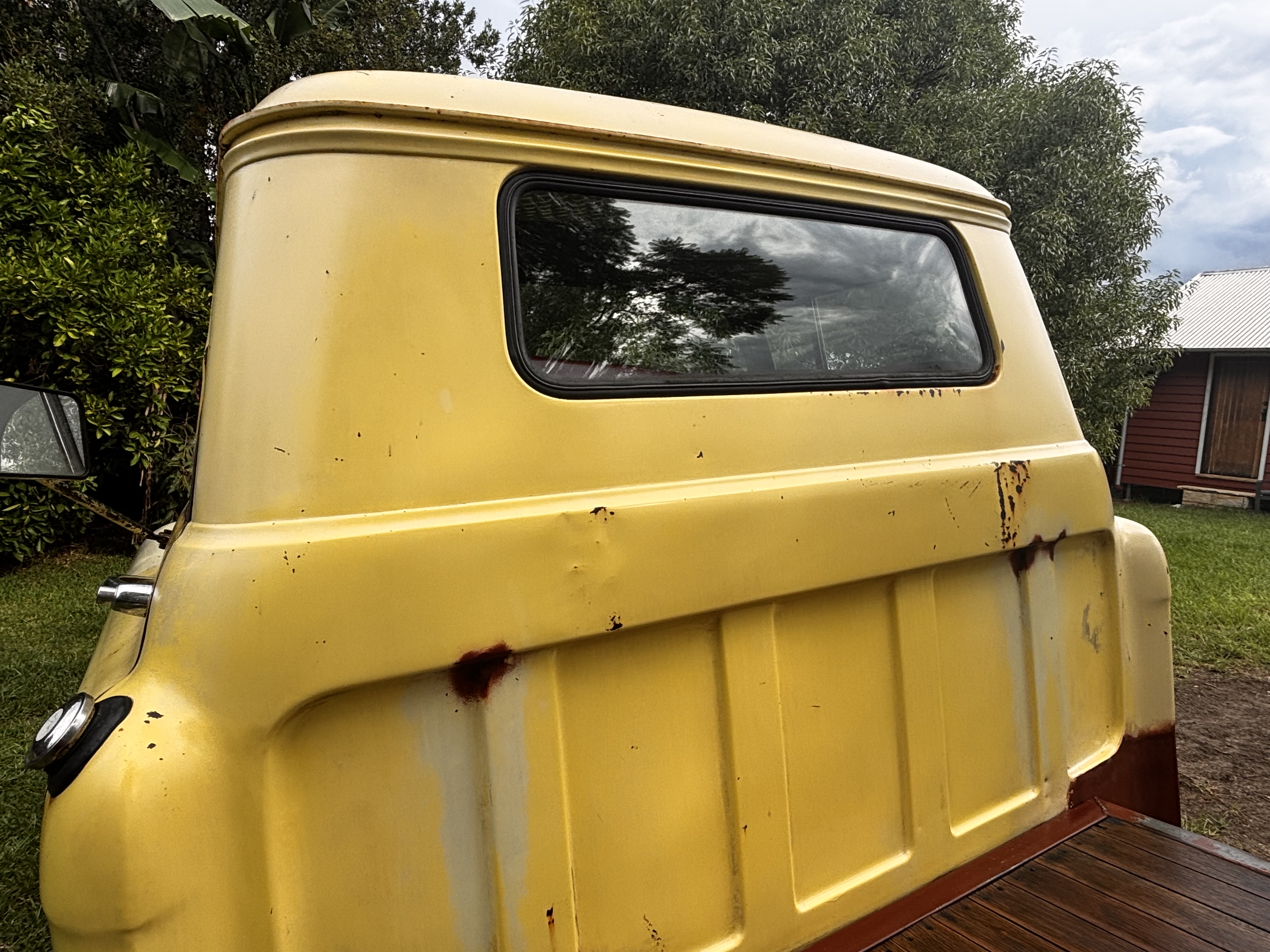 1959 CHEVROLET APACHE 2D UTILITY 