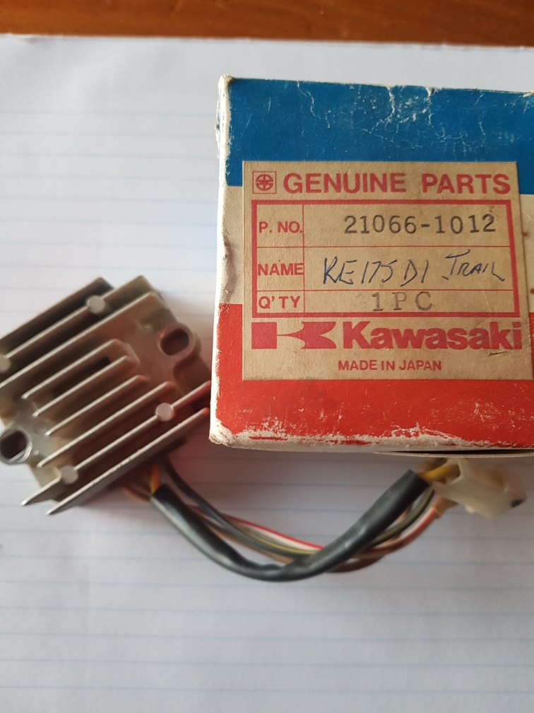 KAWASAKI KE175D1 (TRAIL)