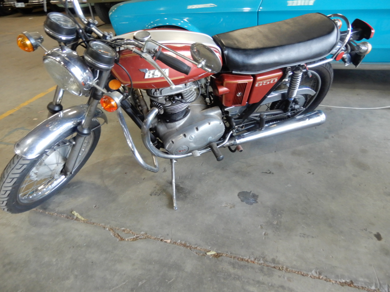 1971 BSA A65 THUNDERBOLT ROAD