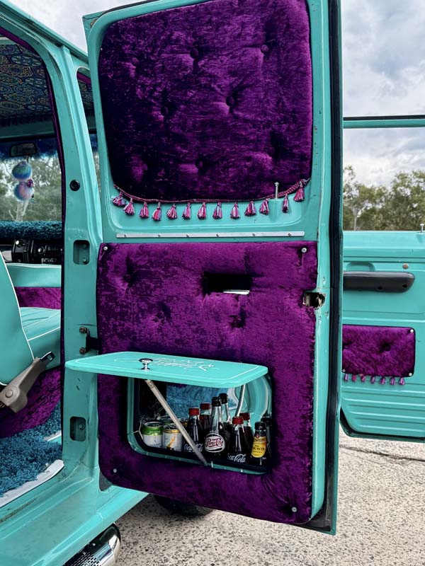 1969 FORD ECONOLINE 100 302W AUTOMATIC VAN