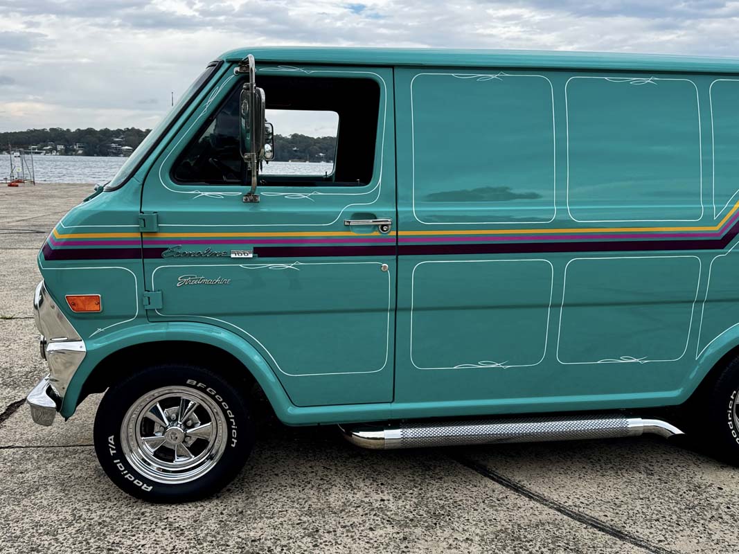 1969 FORD ECONOLINE 100 302W AUTOMATIC VAN