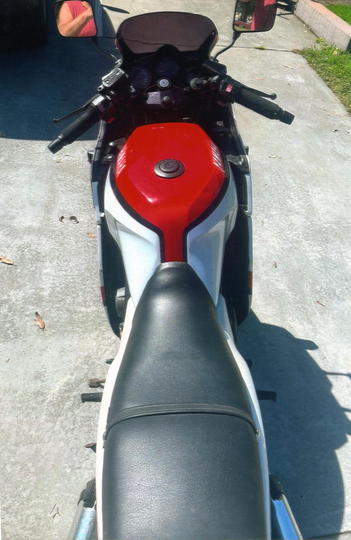 1985 YAMAHA FZ750 ROAD 